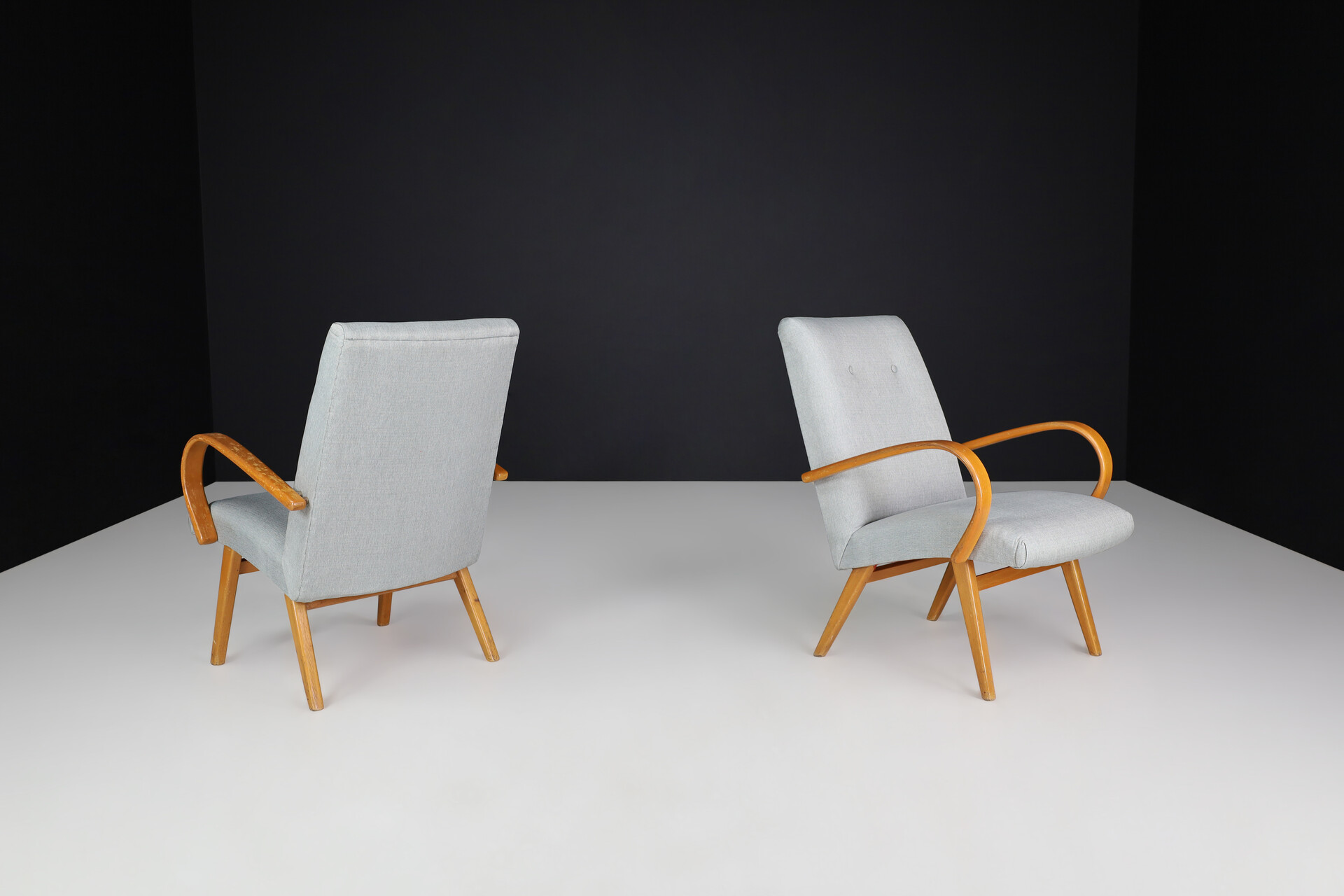 Mid century modern Bentwood Arm Chairs / lounge chairs With New Upholstered Fabric, Praque 1950s Mid-20th century