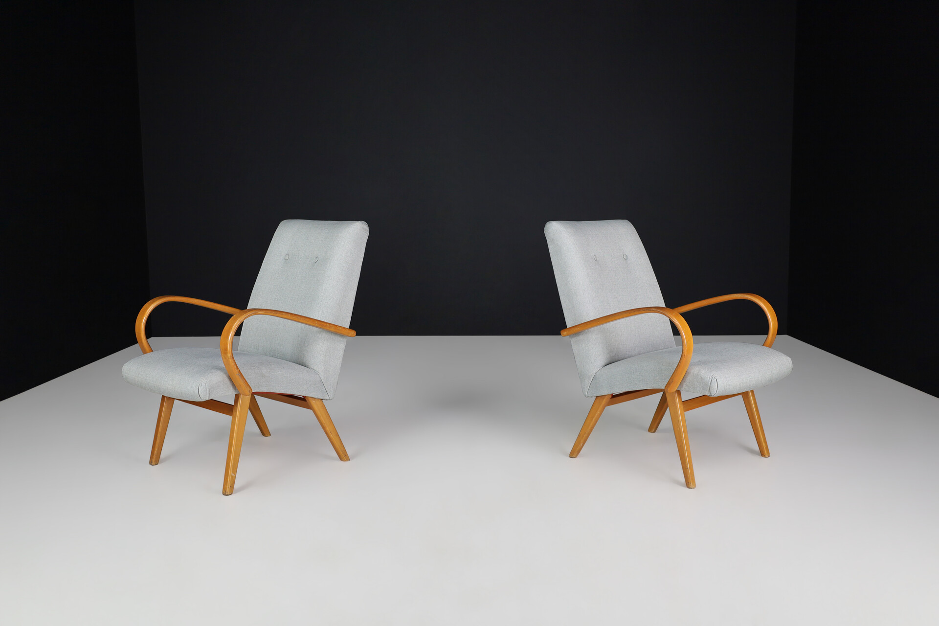 Mid century modern Bentwood Arm Chairs / lounge chairs With New Upholstered Fabric, Praque 1950s Mid-20th century