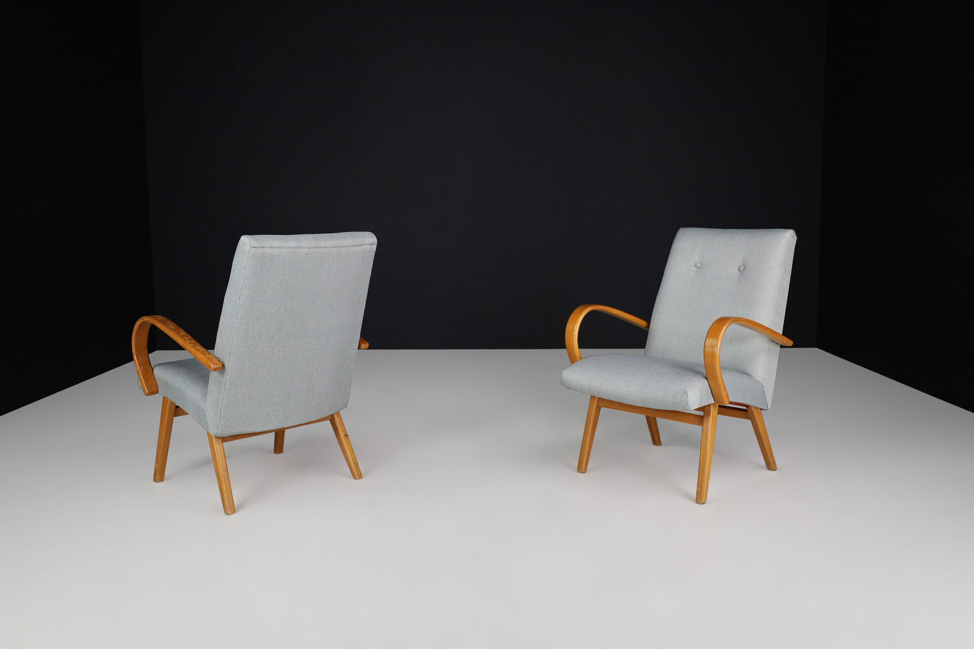 Mid century modern Bentwood Arm Chairs / lounge chairs With New Upholstered Fabric, Praque 1950s Mid-20th century
