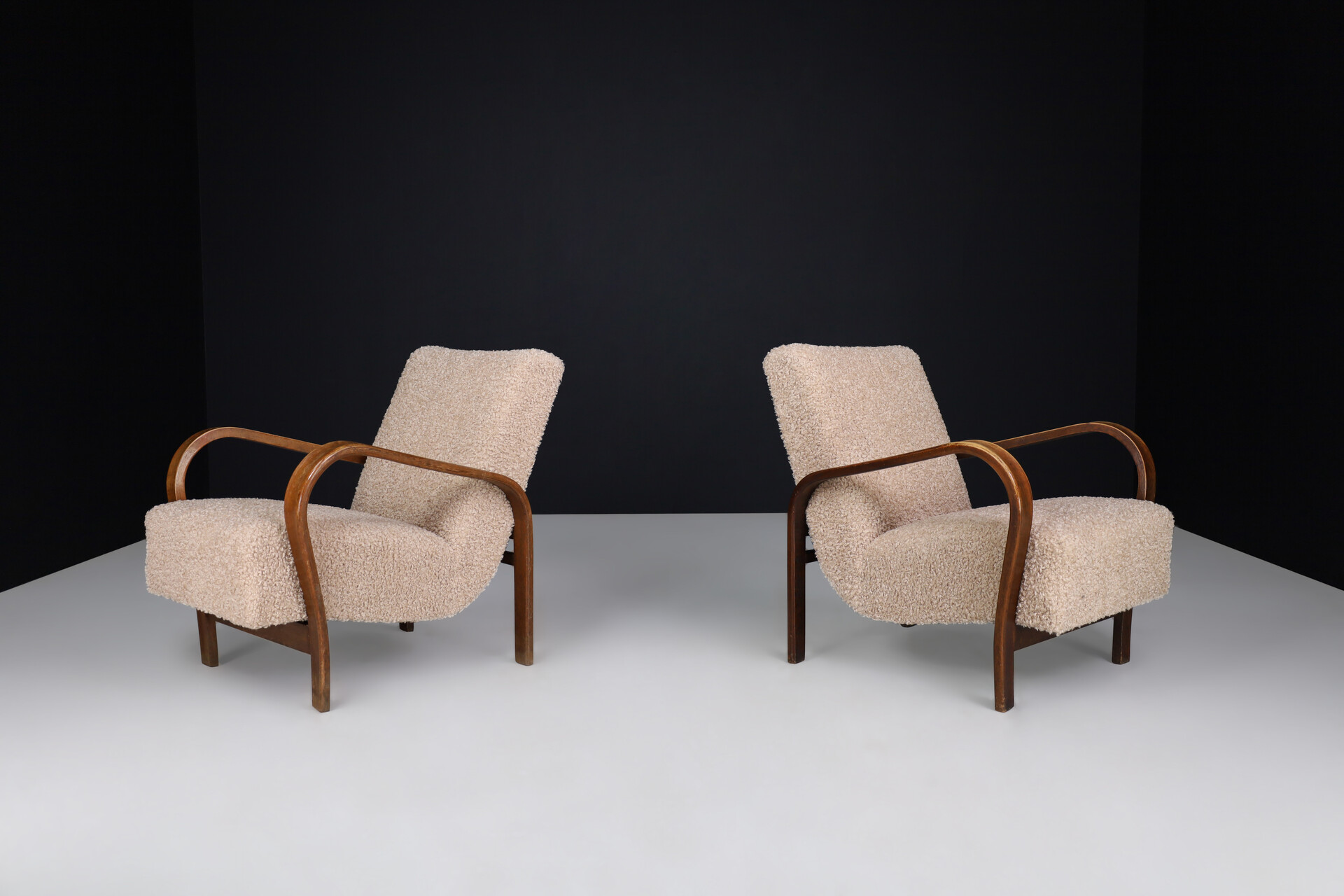 Mid century modern Bentwood Armchairs in Re-Upholstered Fabric by Karel Kozelka & Antonin Kropá, 1950s Mid-20th century