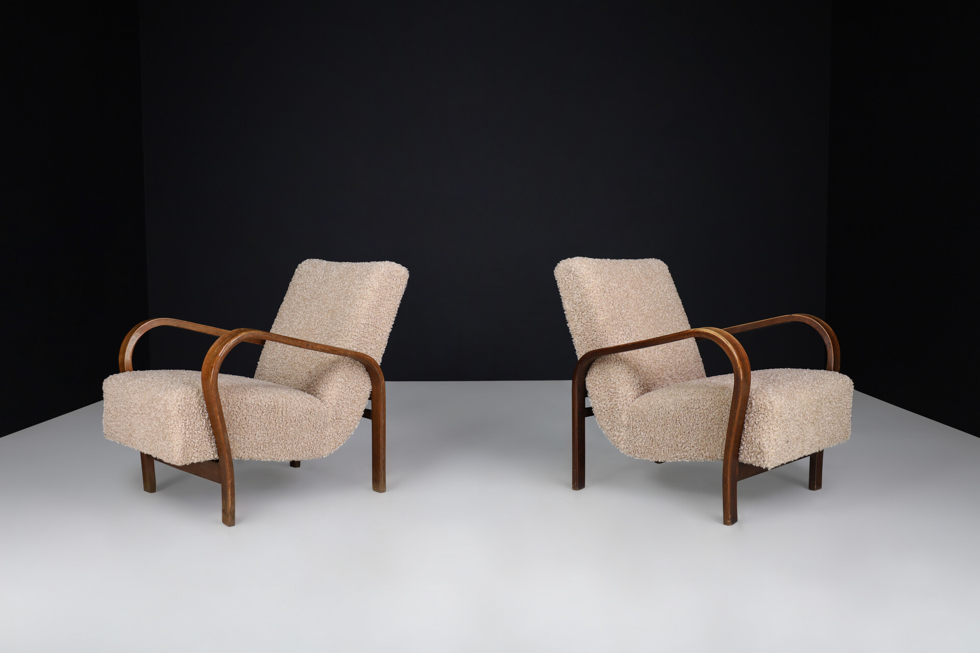 Mid century modern Bentwood Armchairs in Re-Upholstered Fabric by Karel Kozelka & Antonin Kropá, 1950s Mid-20th century