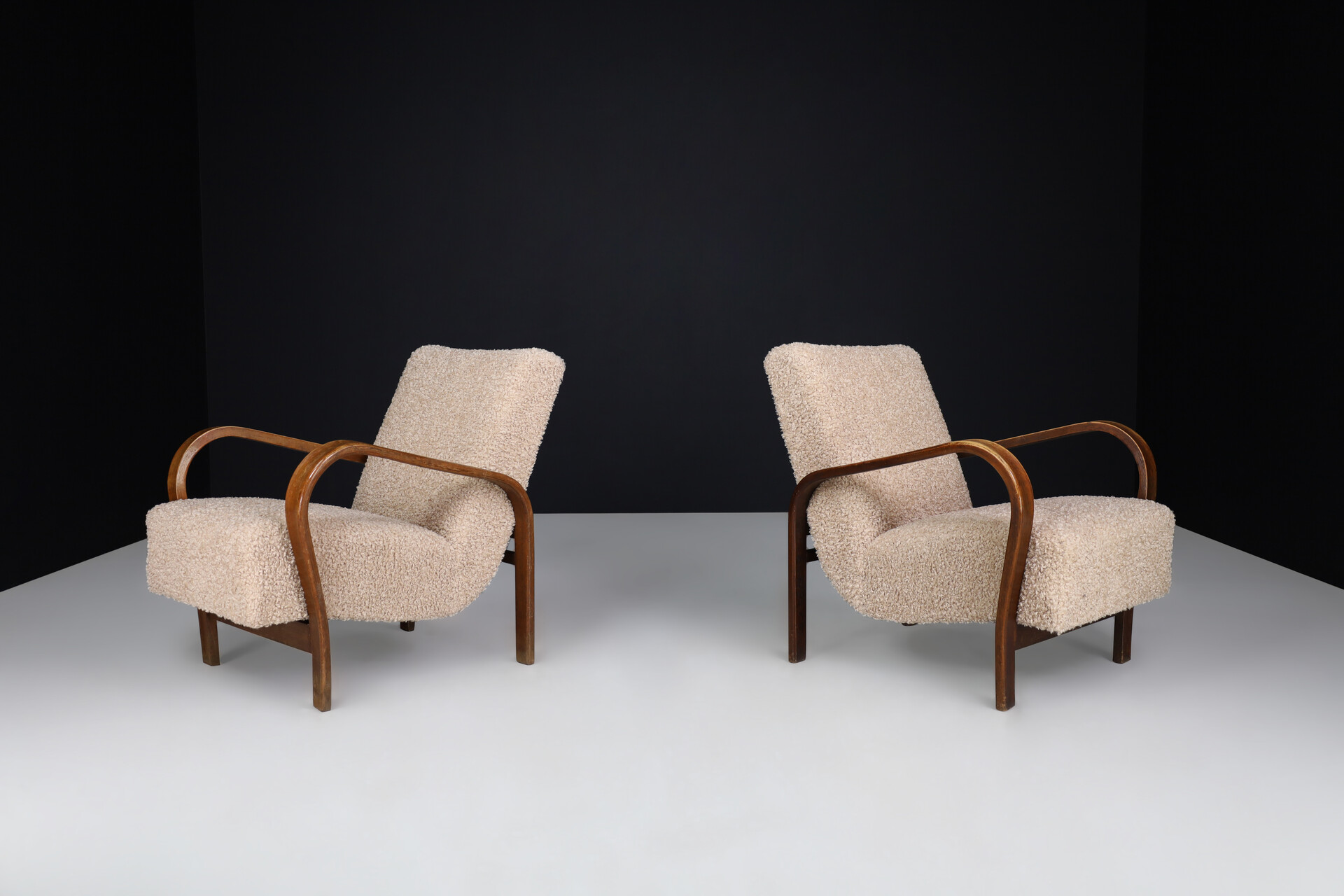 Mid century modern Bentwood Armchairs in Re-Upholstered Fabric by Karel Kozelka & Antonin Kropá, 1950s Mid-20th century