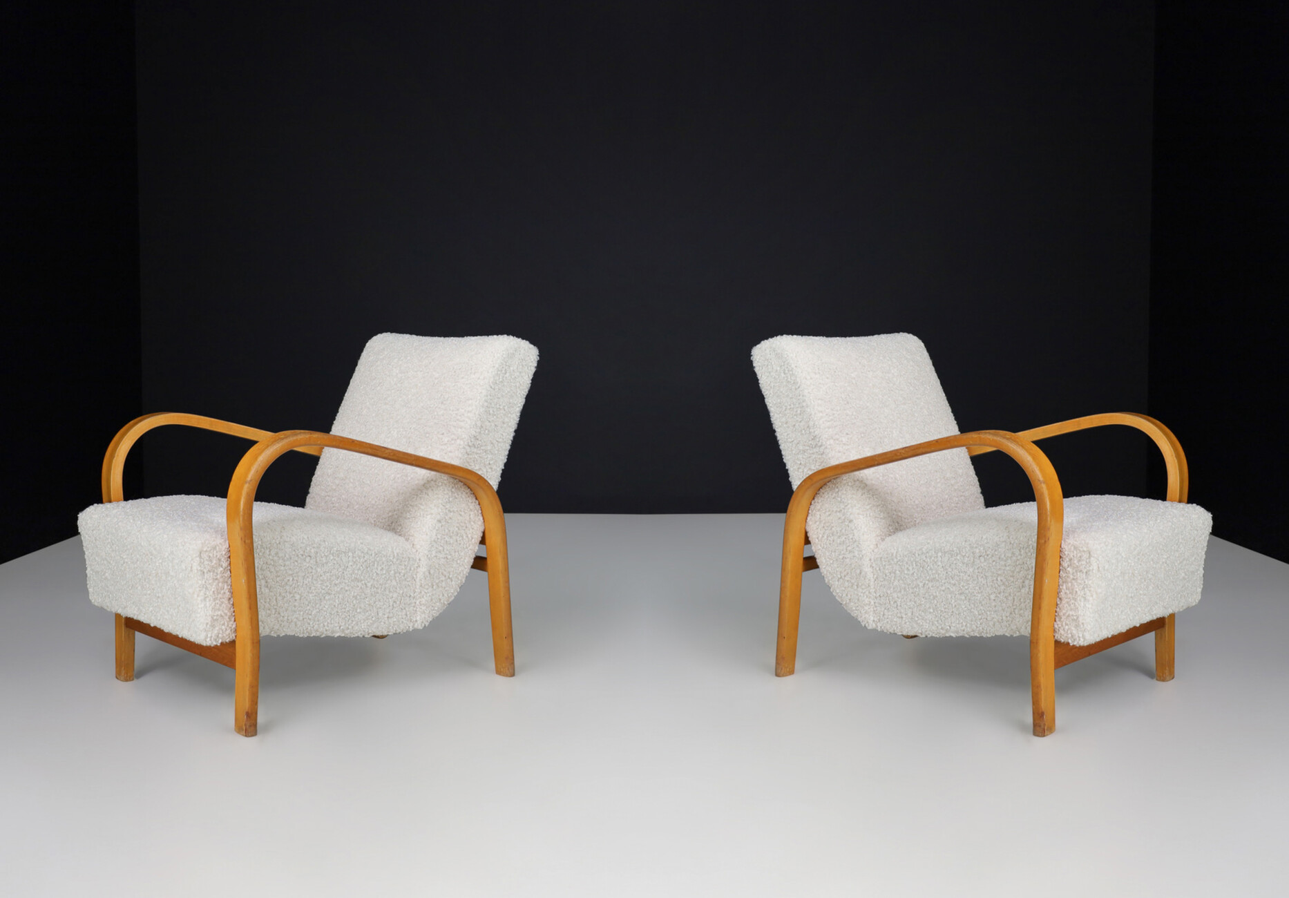 Mid century modern Bentwood Armchairs in Re-Upholstered Fabric by Karel Kozelka & Antonin Kropá, 1950s Mid-20th century