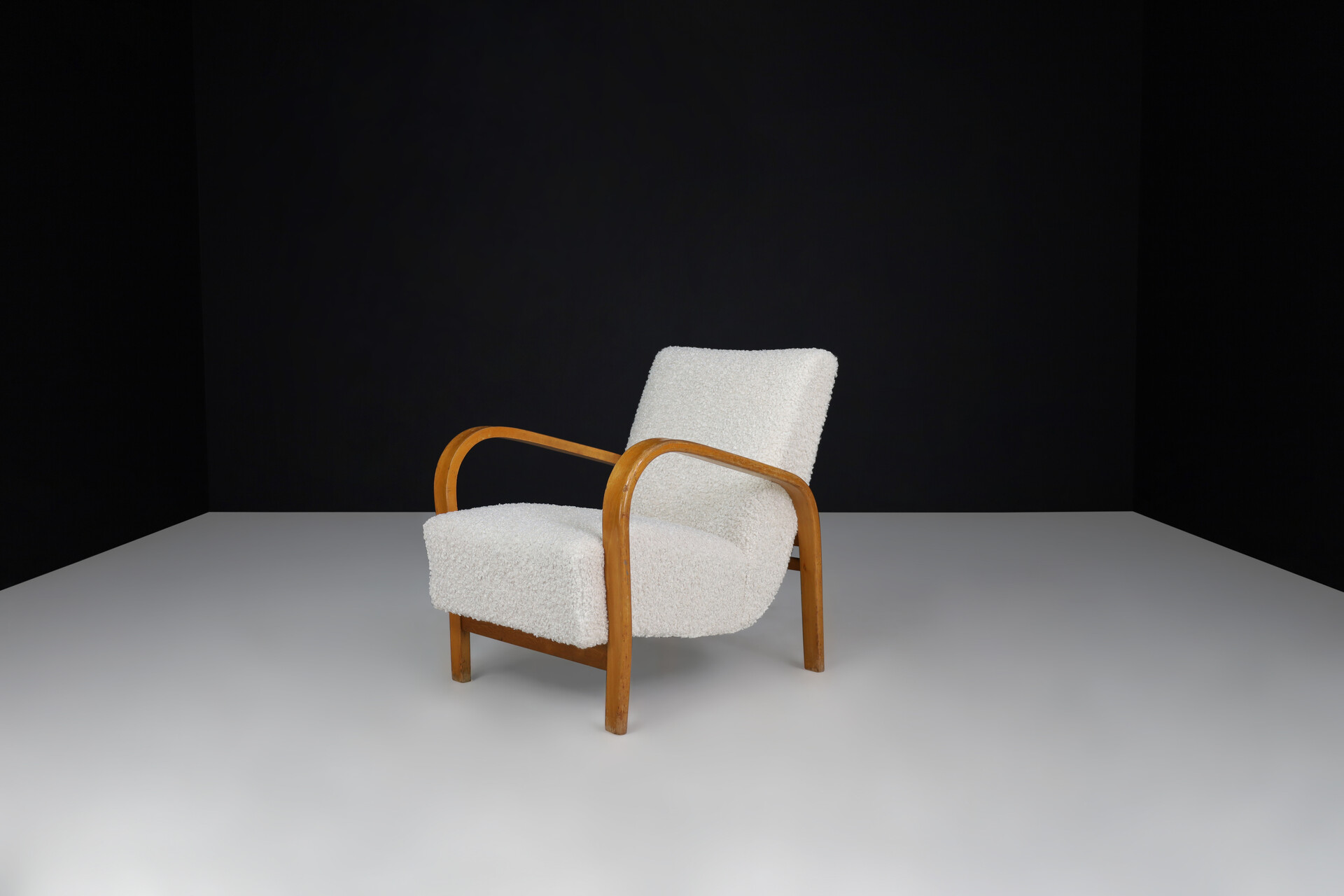 Mid century modern Bentwood Armchairs in Re-Upholstered Fabric by Karel Kozelka & Antonin Kropá, 1950s Mid-20th century