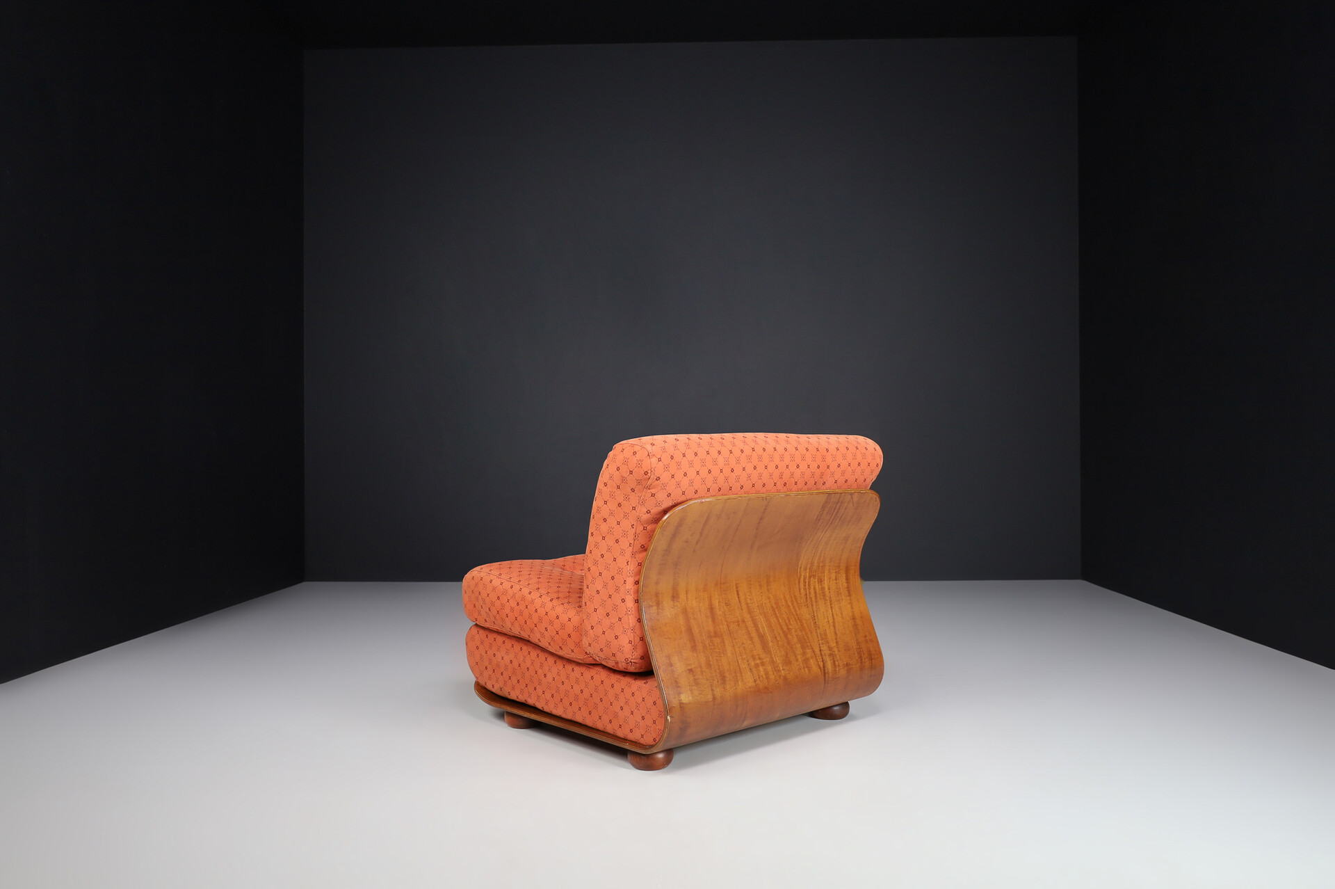 Mid century modern Bentwood lounge chair with original fabric , Italy 1960s Mid-20th century