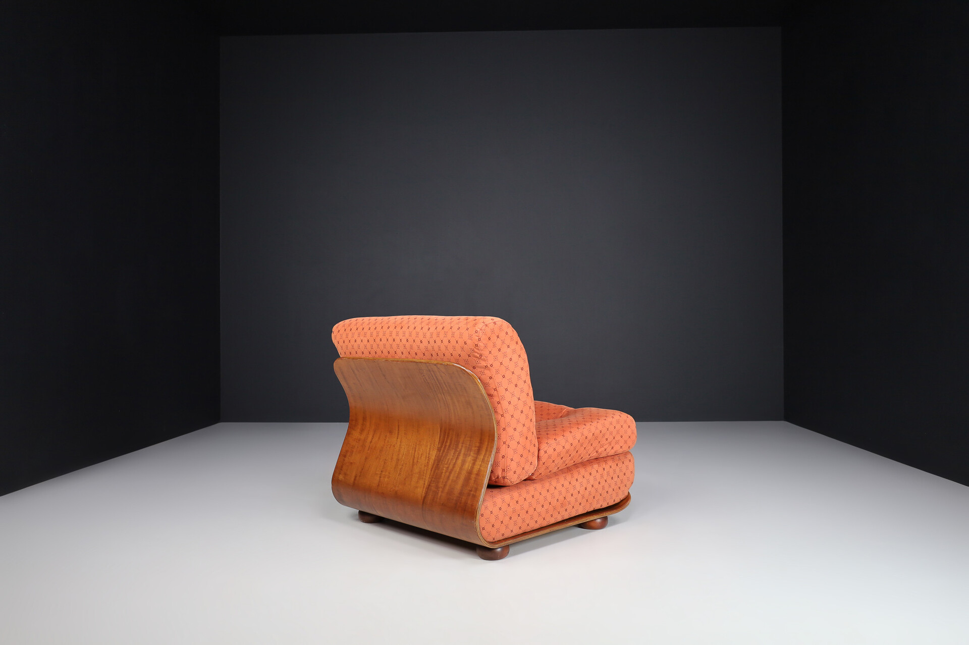 Mid century modern Bentwood lounge chair with original fabric , Italy 1960s Mid-20th century