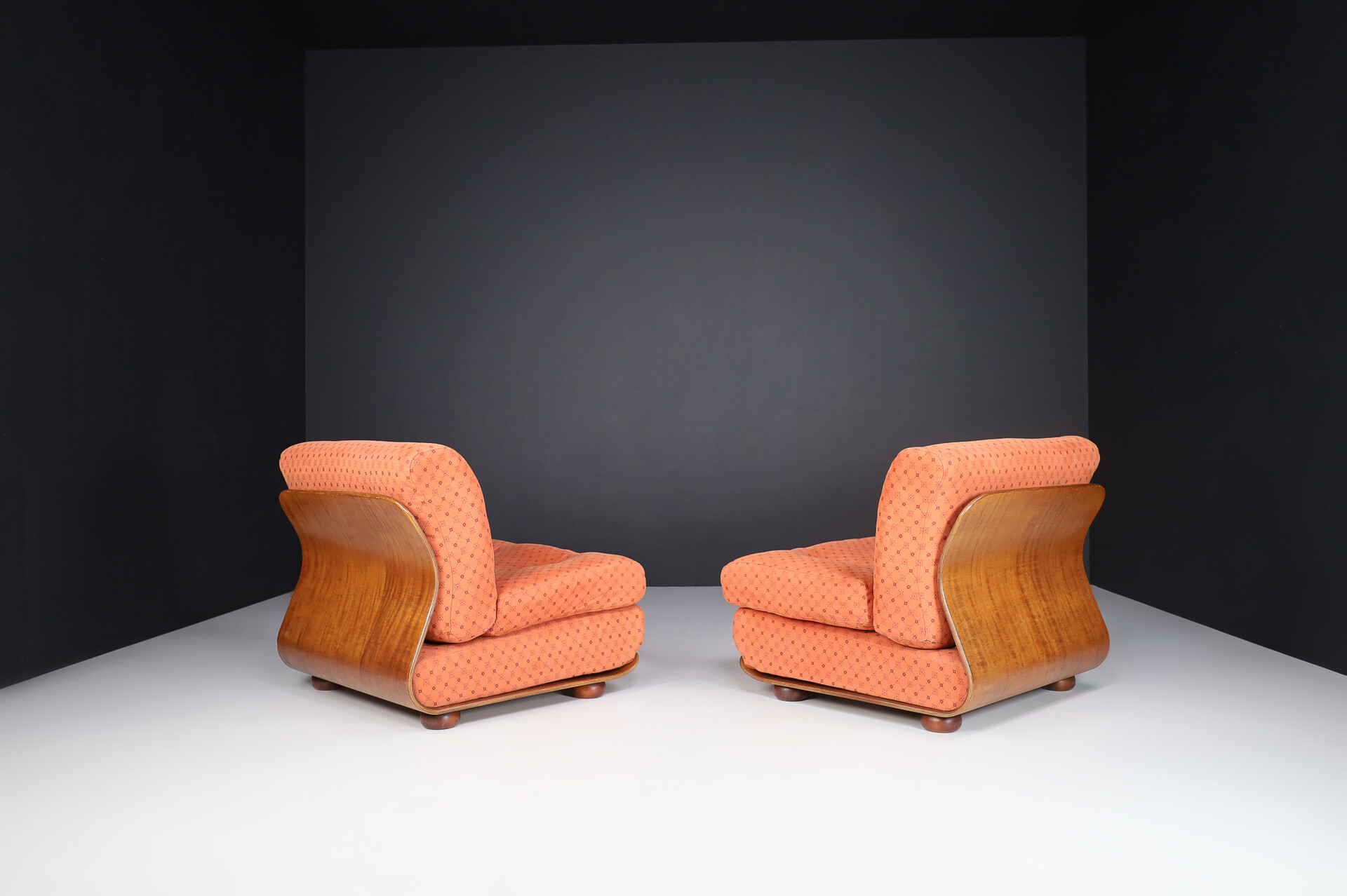 Mid century modern Bentwood lounge chair with original fabric , Italy 1960s Mid-20th century