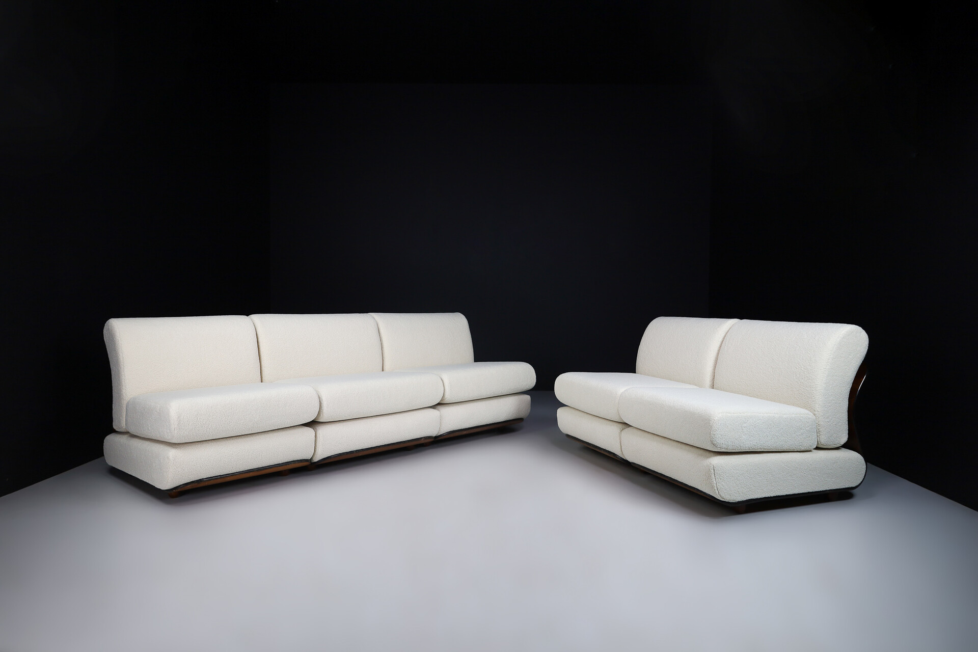 Mid century modern Bentwood Lounge Chairs/sofa with new teddy fabric, Italy 1960s Mid-20th century