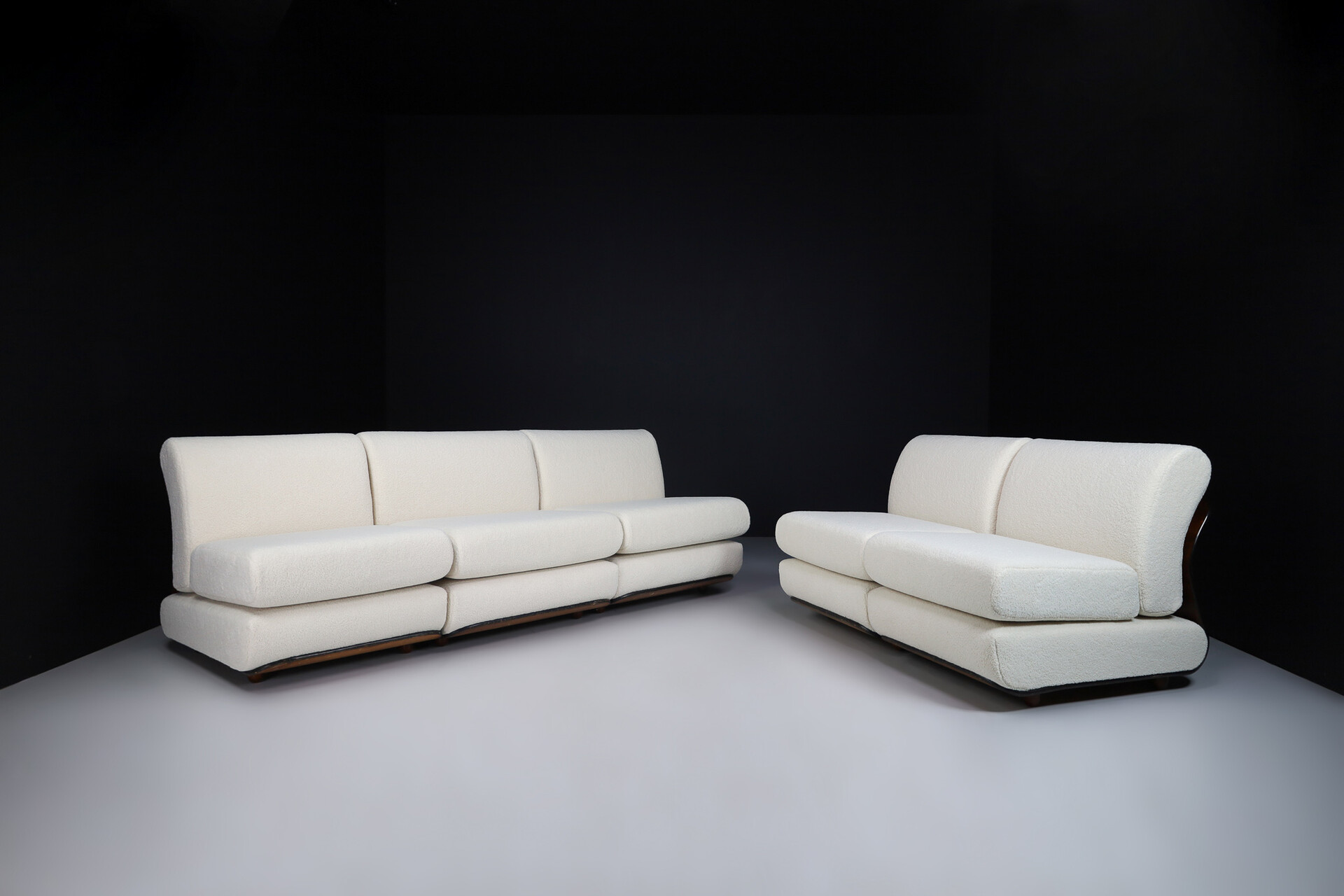 Mid century modern Bentwood Lounge Chairs/sofa with new teddy fabric, Italy 1960s Mid-20th century