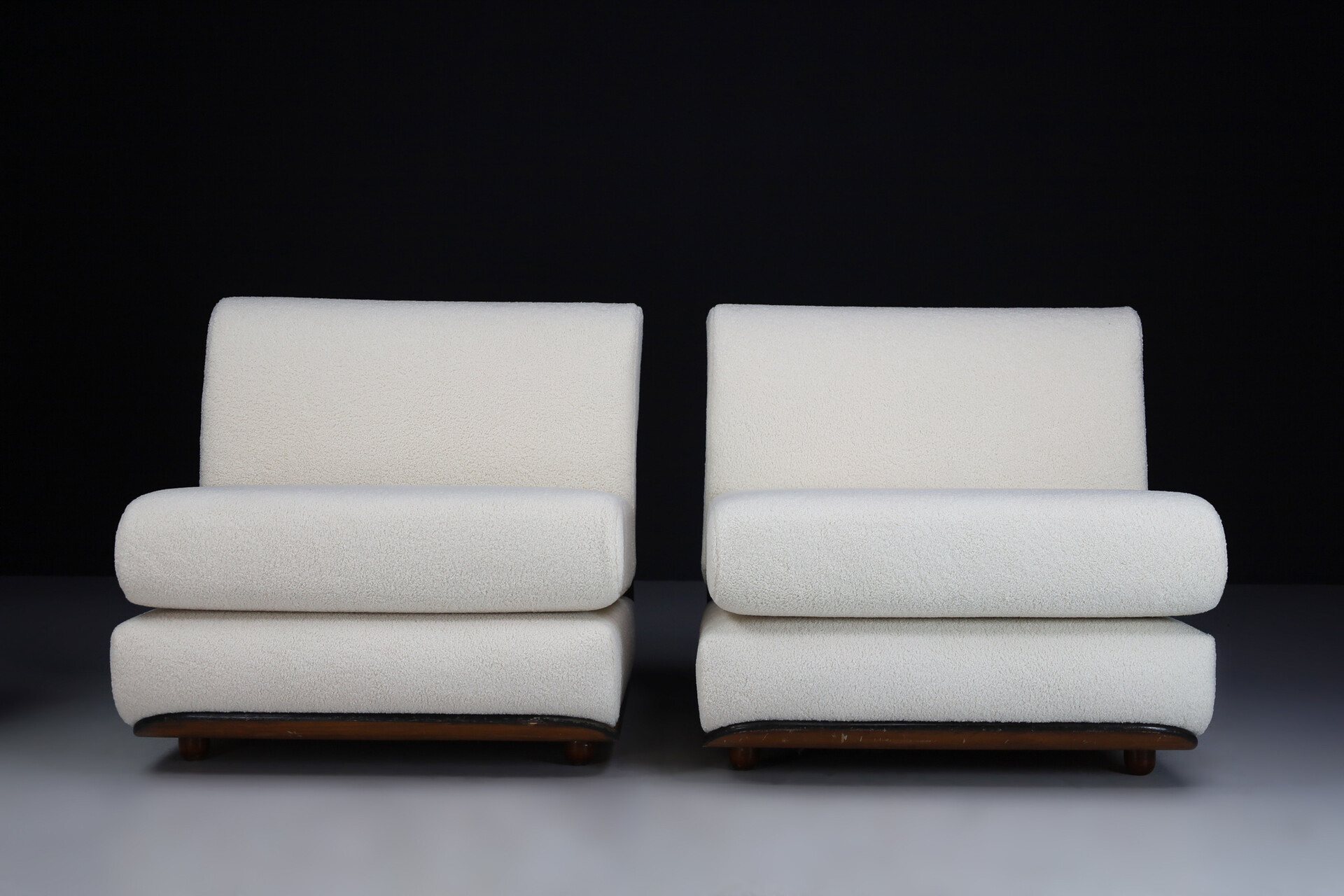 Mid century modern Bentwood Lounge Chairs/sofa with new teddy fabric, Italy 1960s Mid-20th century