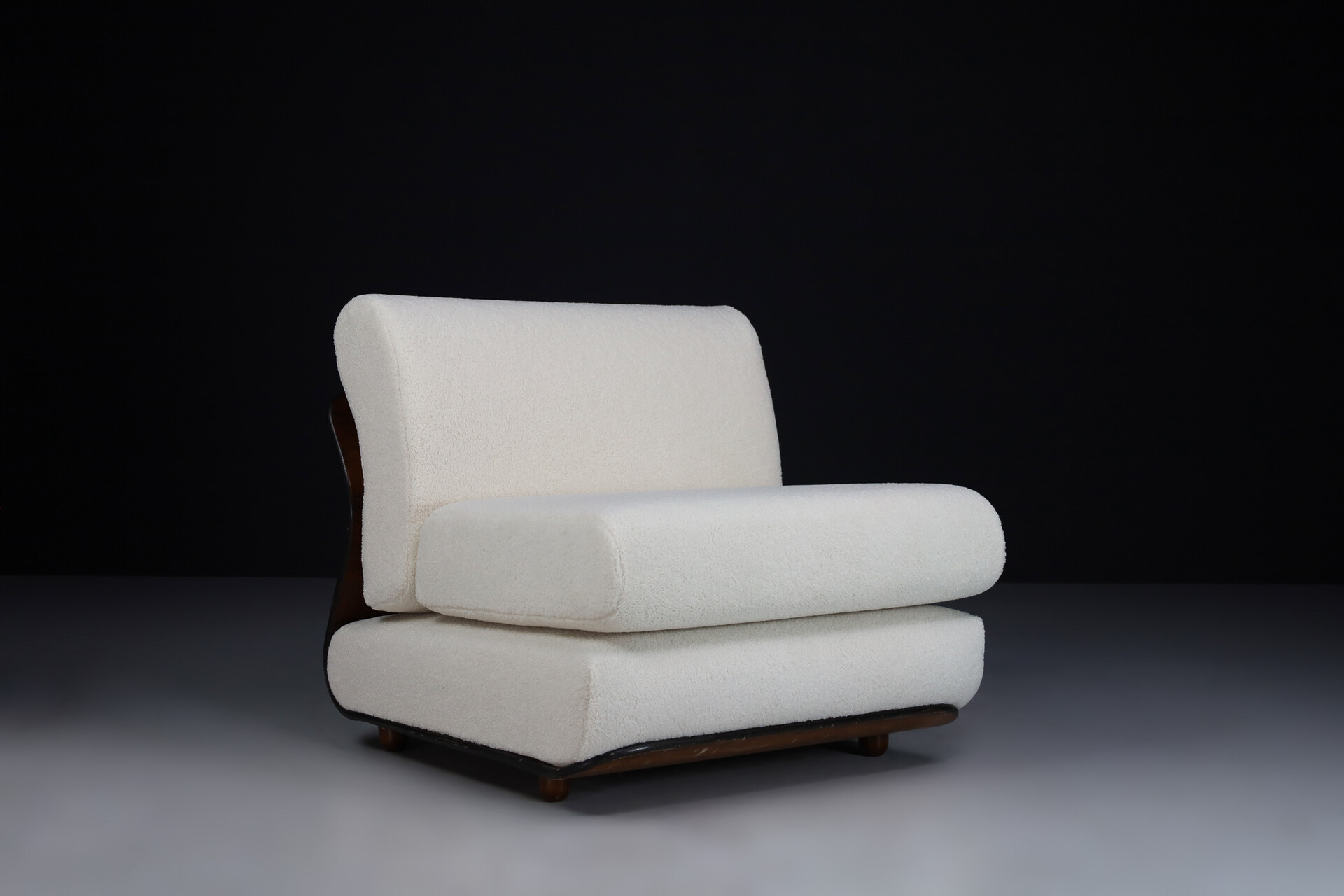 Mid century modern Bentwood Lounge Chairs/sofa with new teddy fabric, Italy 1960s Mid-20th century