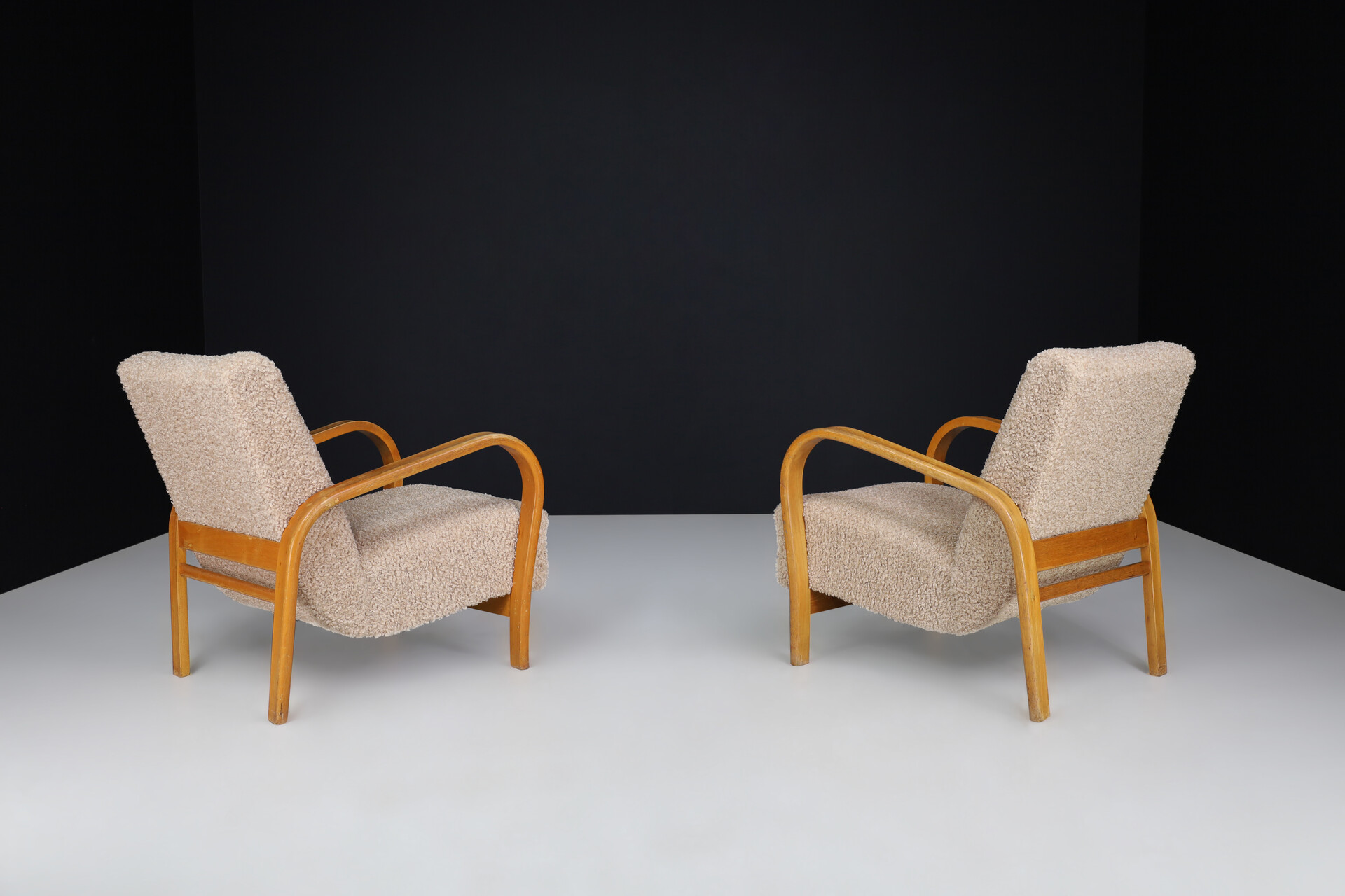 Mid century modern Blond Bentwood Armchairs in Re-Upholstered in Fabric by Karel Kozelka & Antonin Kropá, 1950s Mid-20th century