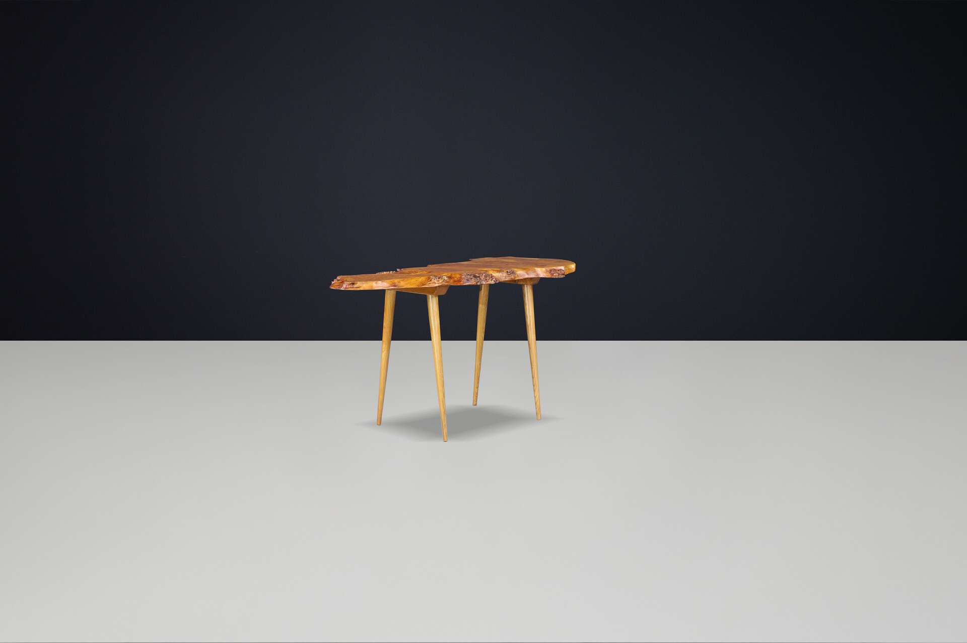 Mid century modern Burl wood organic-free form side table, France 1960s Mid-20th century