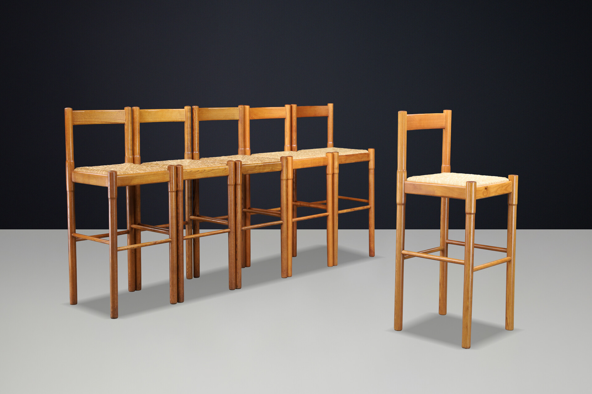 Mid century modern Carimate bar stools by Vico Magistretti for Cassina, Italy 1960s Mid-20th century