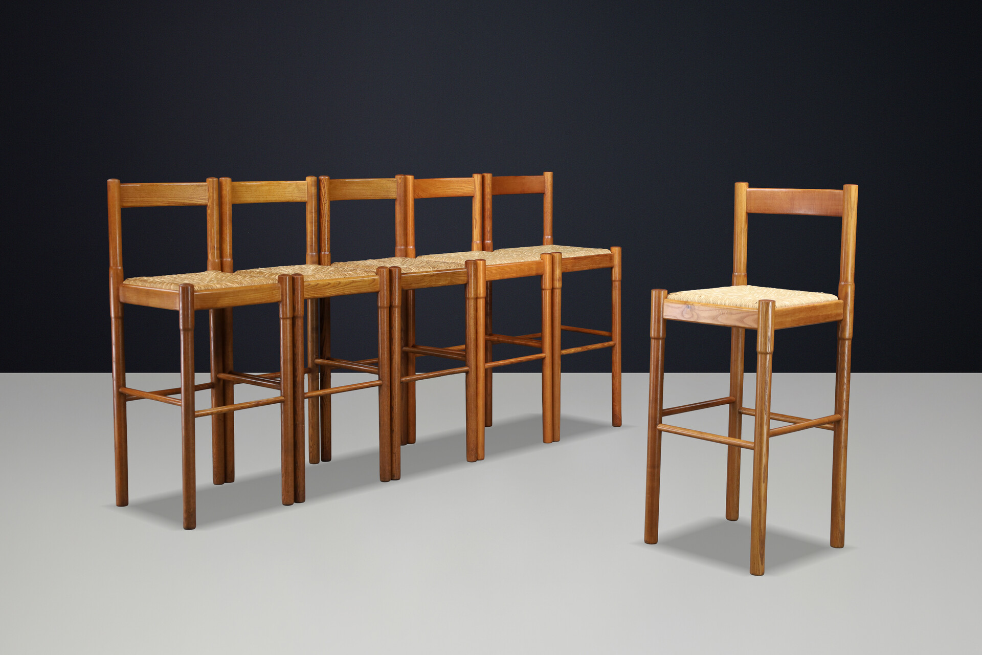 Mid century modern Carimate bar stools by Vico Magistretti for Cassina, Italy 1960s Mid-20th century