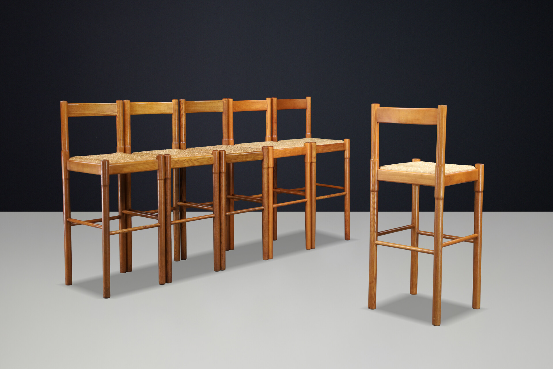 Mid century modern Carimate bar stools by Vico Magistretti for Cassina, Italy 1960s Mid-20th century