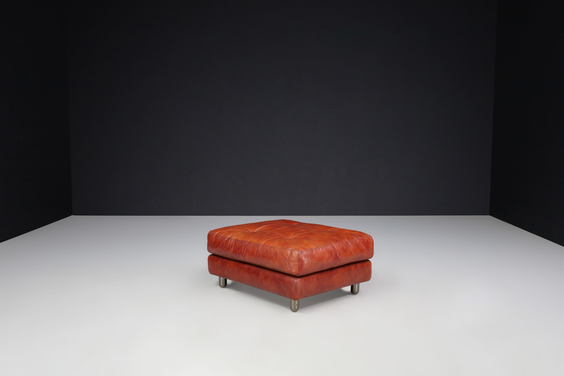 Mid century modern Carlo de Carli for Sormani Leather Lounge chair with Ottoman., Italy 1960s Mid-20th century