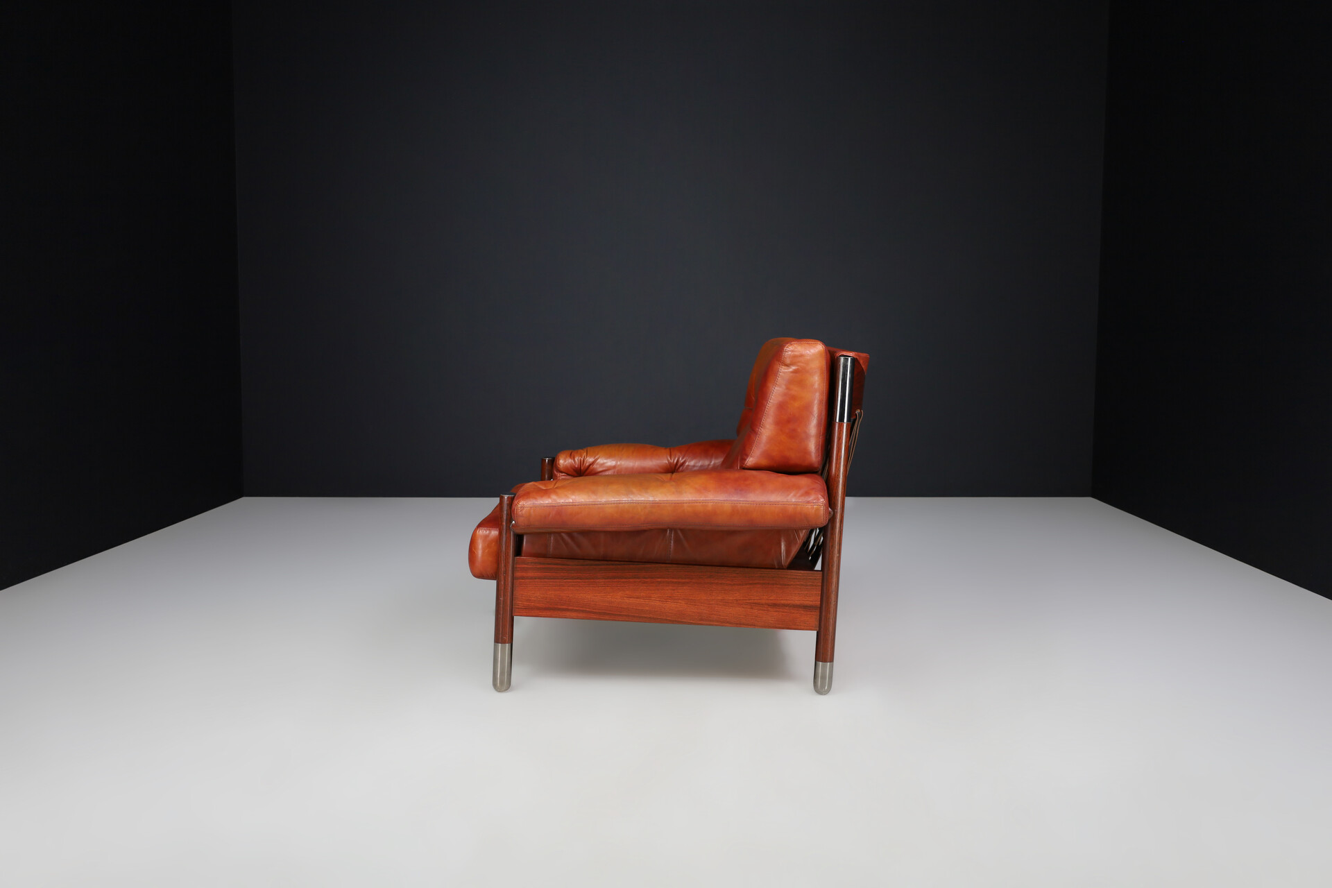 Mid century modern Carlo de Carli for Sormani Leather Lounge chair with Ottoman., Italy 1960s Mid-20th century