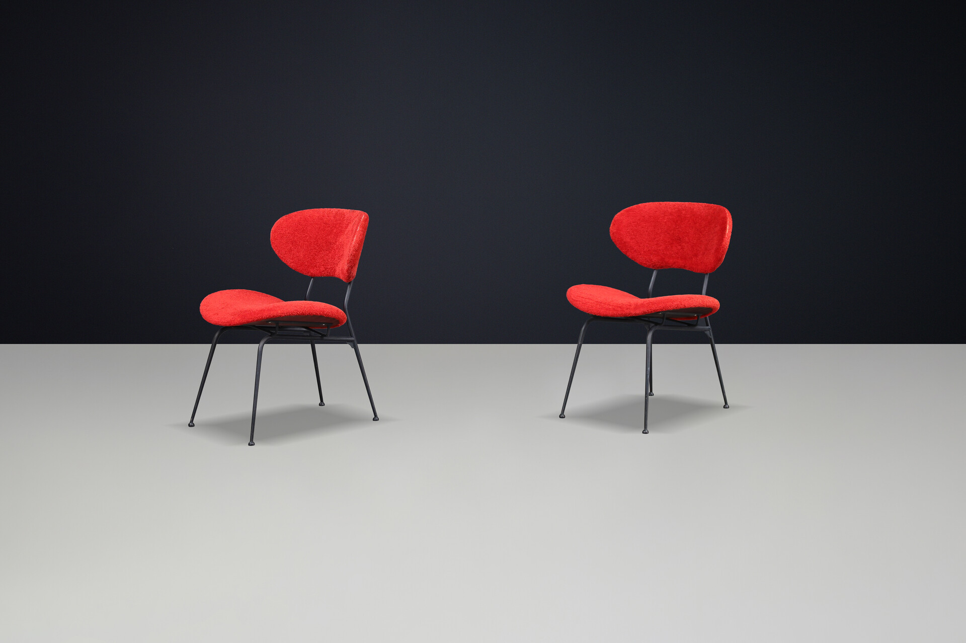 Mid century modern Chairs by Gastone Rinaldi with original red teddy fabric , Italy 1960s Mid-20th century