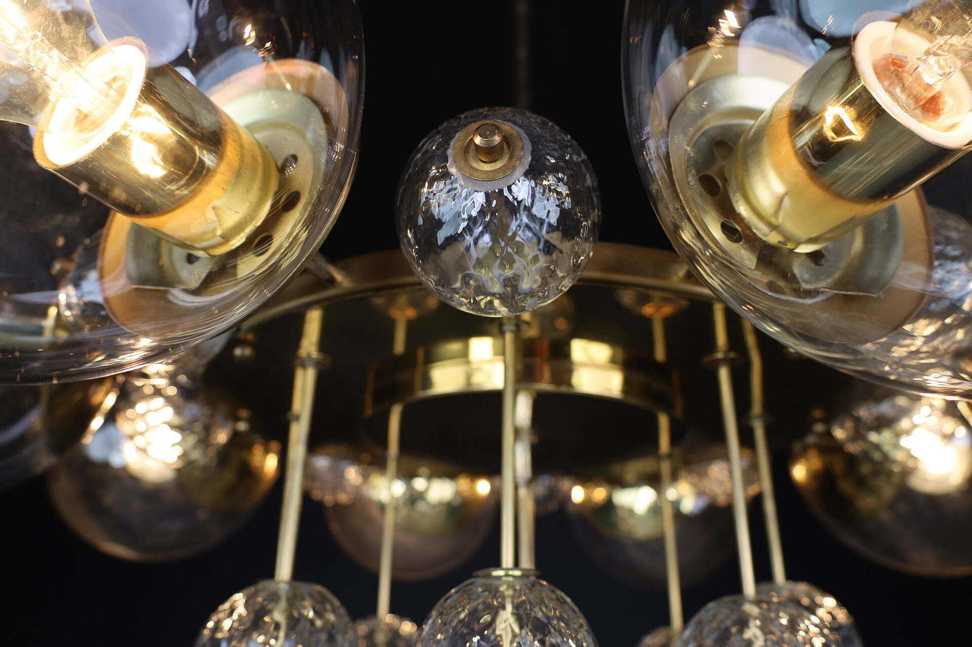 Mid century modern Chandelier with Brass Fixture and Hand-Blowed Glass Globes Mid-20th century