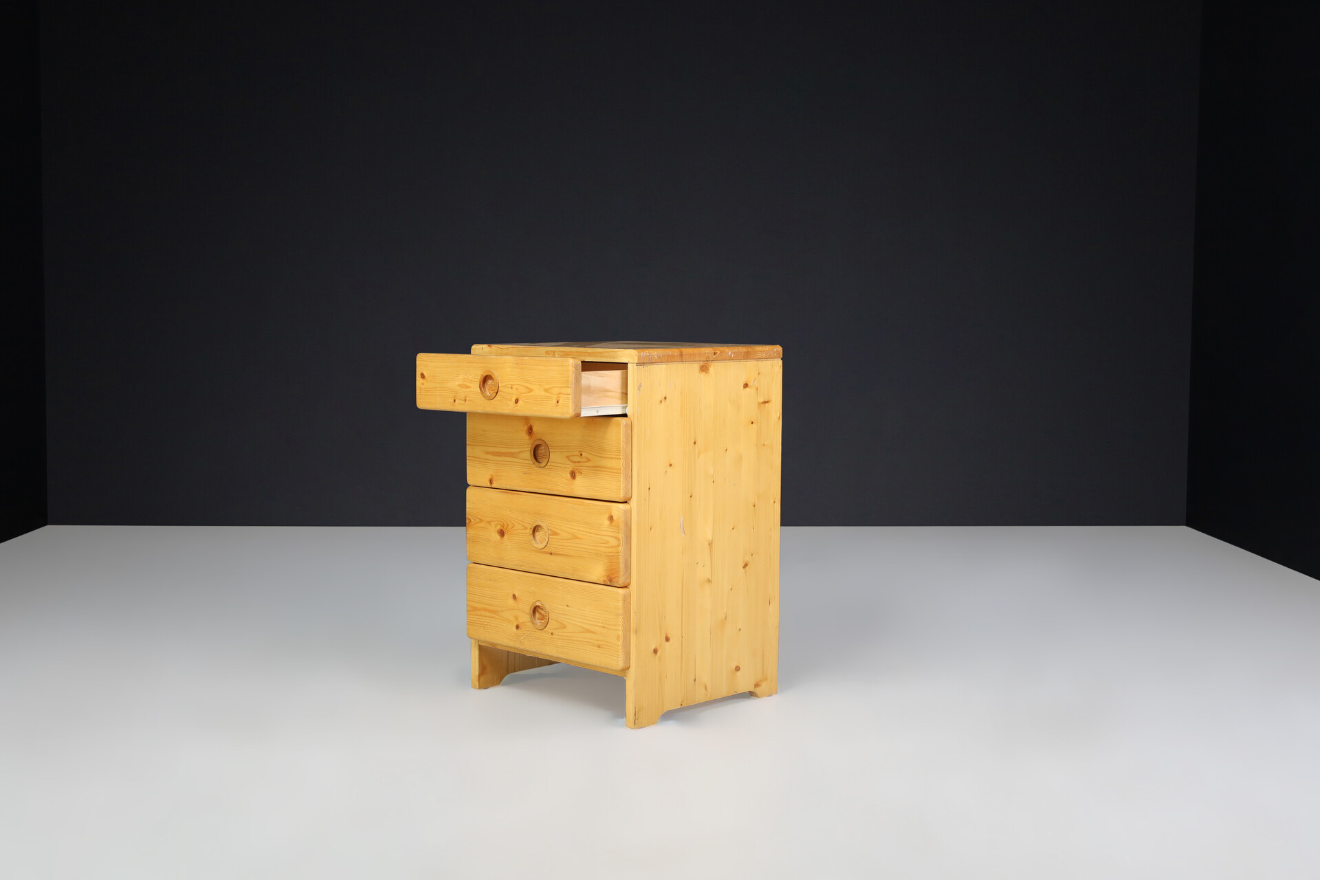 Mid century modern Charlotte Perriand Pine Chest of Drawers for Les Arcs, France 1960s Mid-20th century