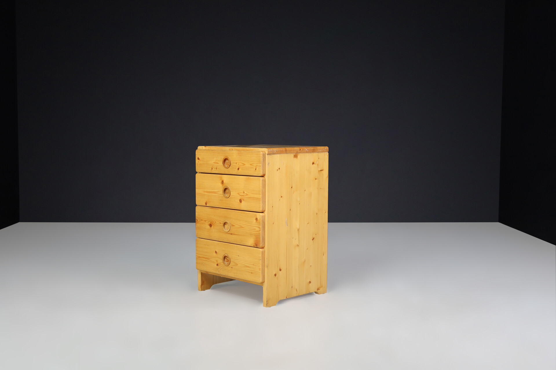 Mid century modern Charlotte Perriand Pine Chest of Drawers for Les Arcs, France 1960s Mid-20th century