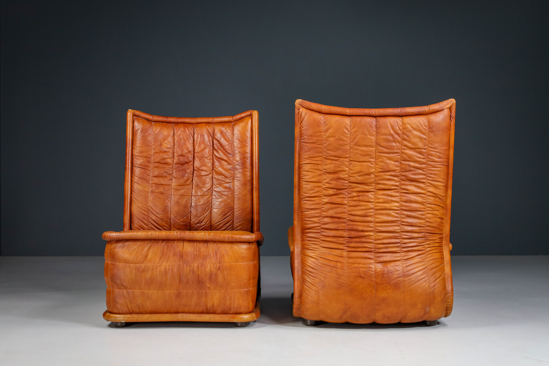 Mid century modern Cognac Leather lounge Chairs Italy 1970s Mid-20th century