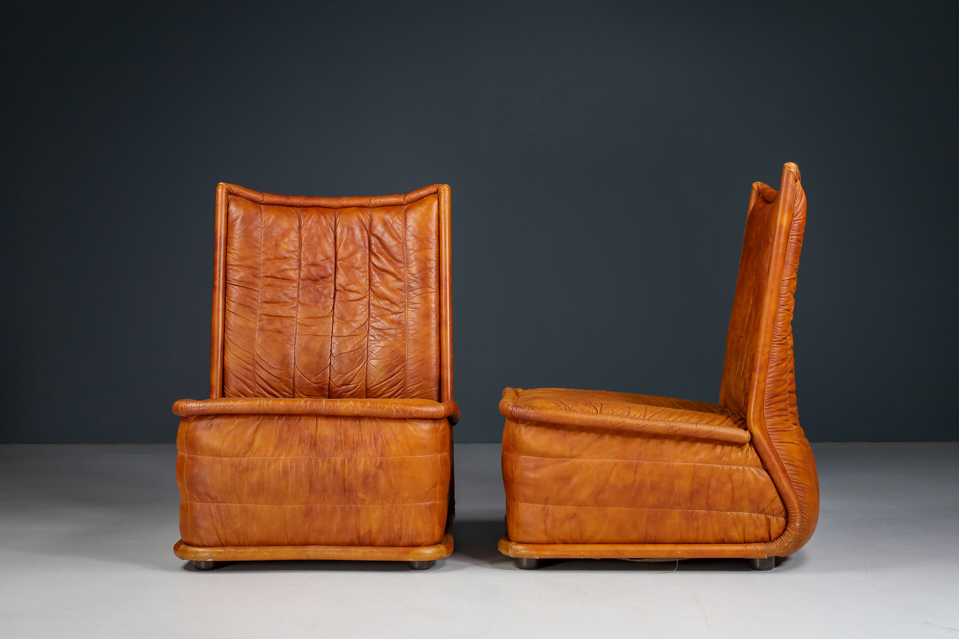 Mid century modern Cognac Leather lounge Chairs Italy 1970s Mid-20th century
