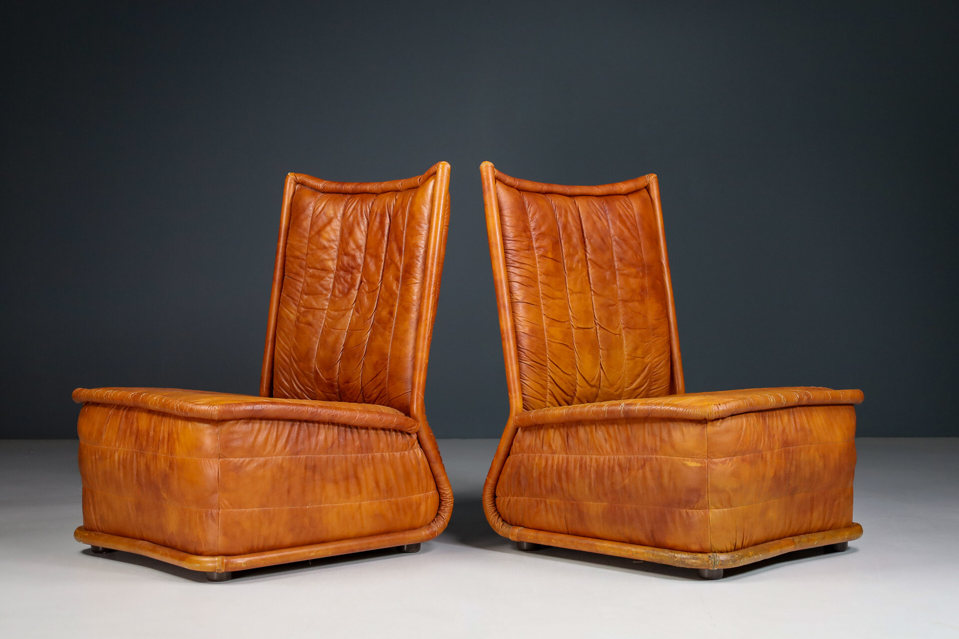 Mid century modern Cognac Leather lounge Chairs Italy 1970s Mid-20th century