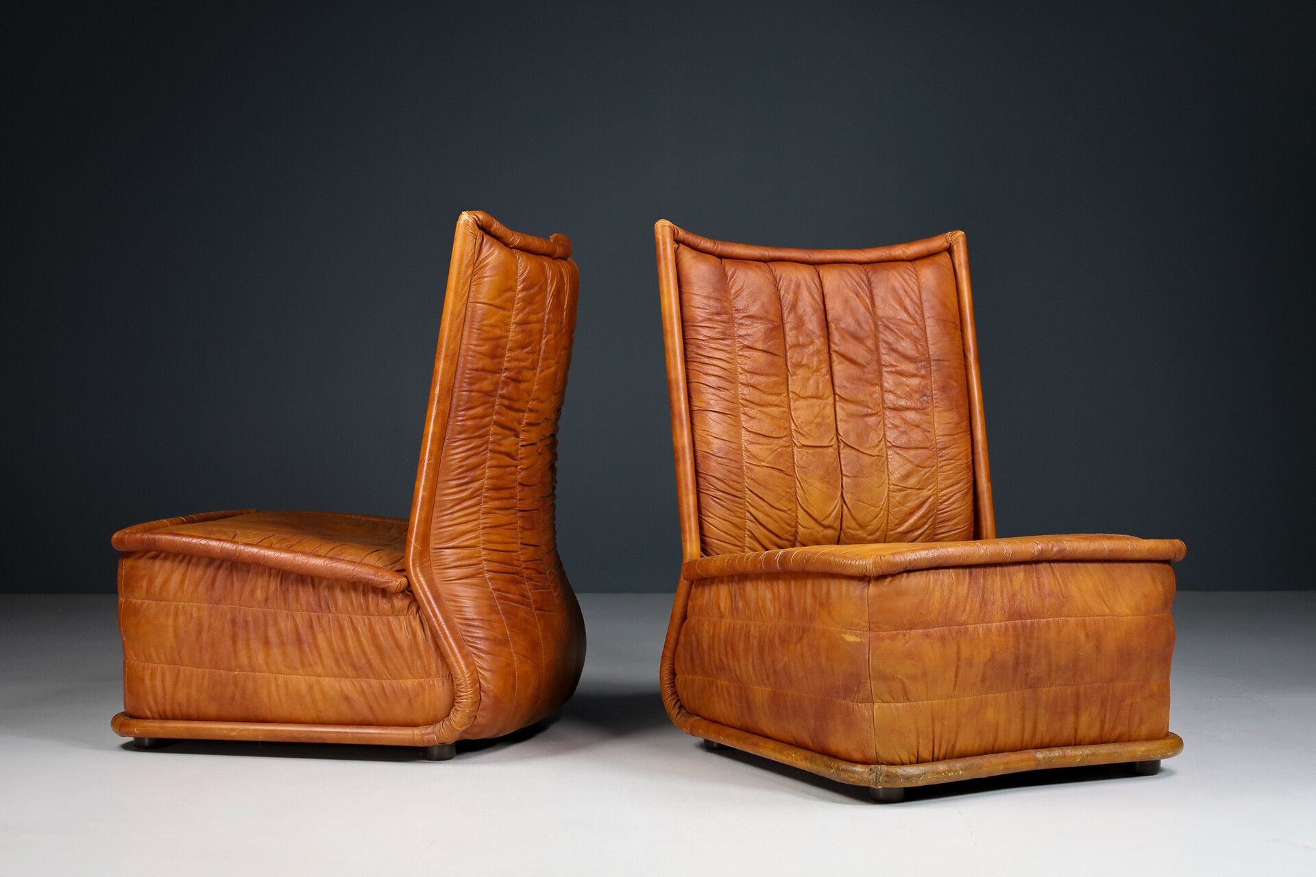 Mid century modern Cognac Leather lounge Chairs Italy 1970s Mid-20th century