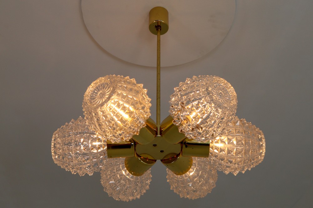 Mid century modern Cristal Glass Chandeliers with Brass Germany 1970s Mid-20th century