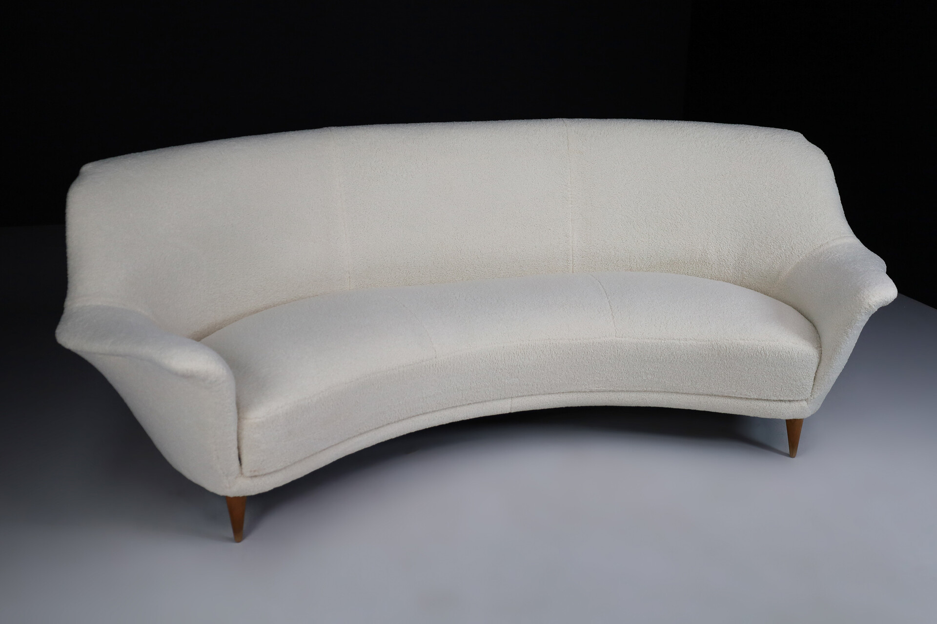 Mid century modern Curved sofa by Ico Parisi in New Teddy Fabric , Italy 1950s Mid-20th century