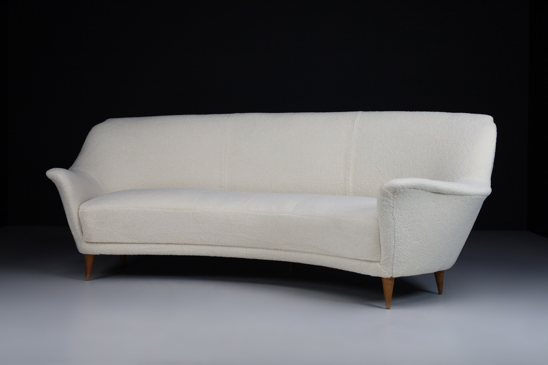 Mid century modern Curved sofa by Ico Parisi in New Teddy Fabric , Italy 1950s Mid-20th century