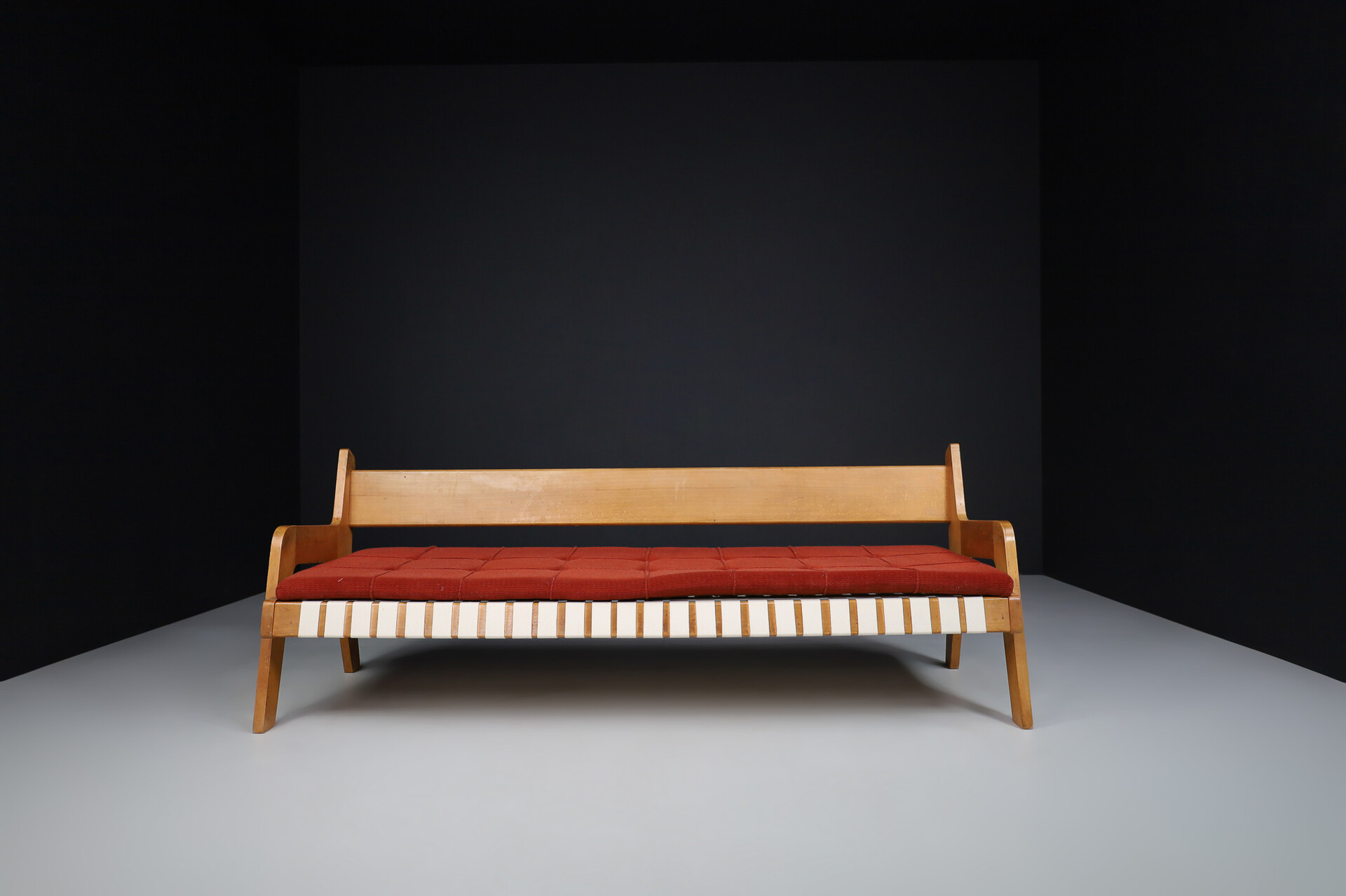 Mid century modern Daybed/sofa with woven cotton straps and wool, France 1930s Mid-20th century