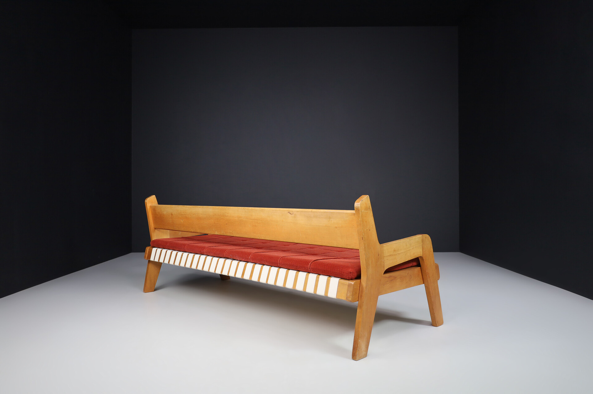 Mid century modern Daybed/sofa with woven cotton straps and wool, France 1930s Mid-20th century