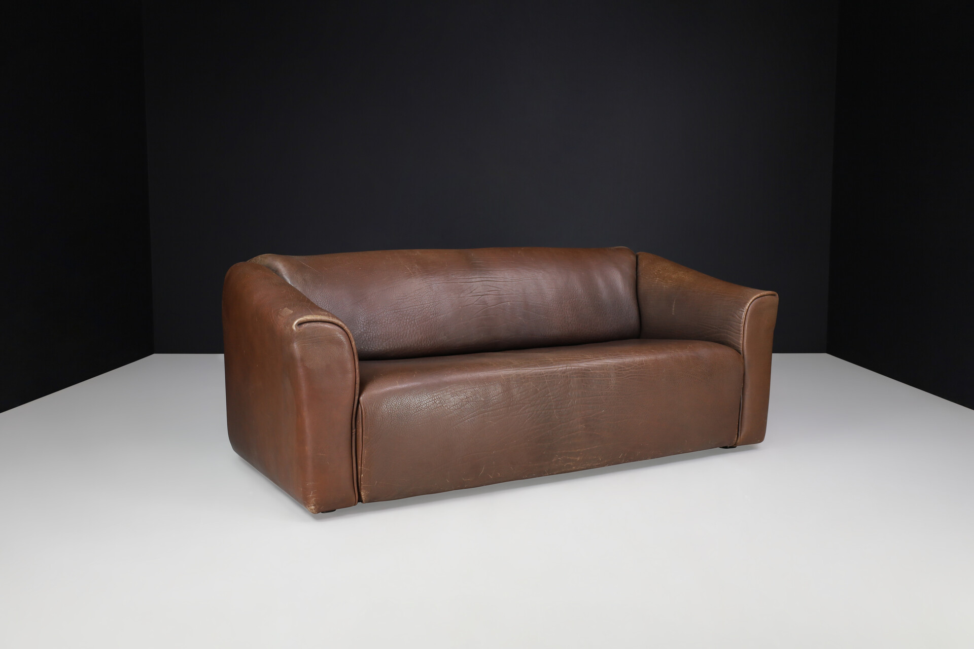 Mid century modern De Sede DS-47 Extendable Neck Leather 3-Seater Sofa, 1970s Late-20th century