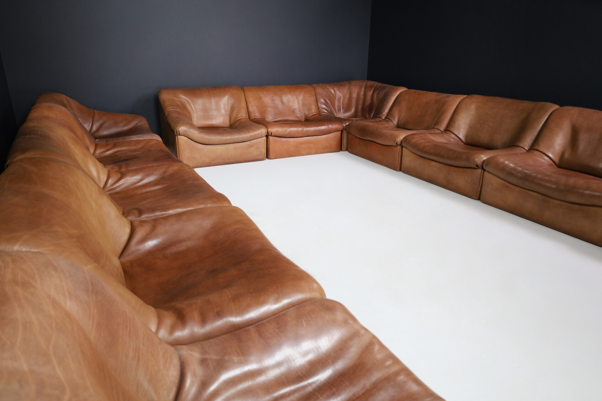 Mid century modern De Sede DS46 Sectional Sofa-Livingroomset in Buffalo Leather, Switzerland 1970s Late-20th century