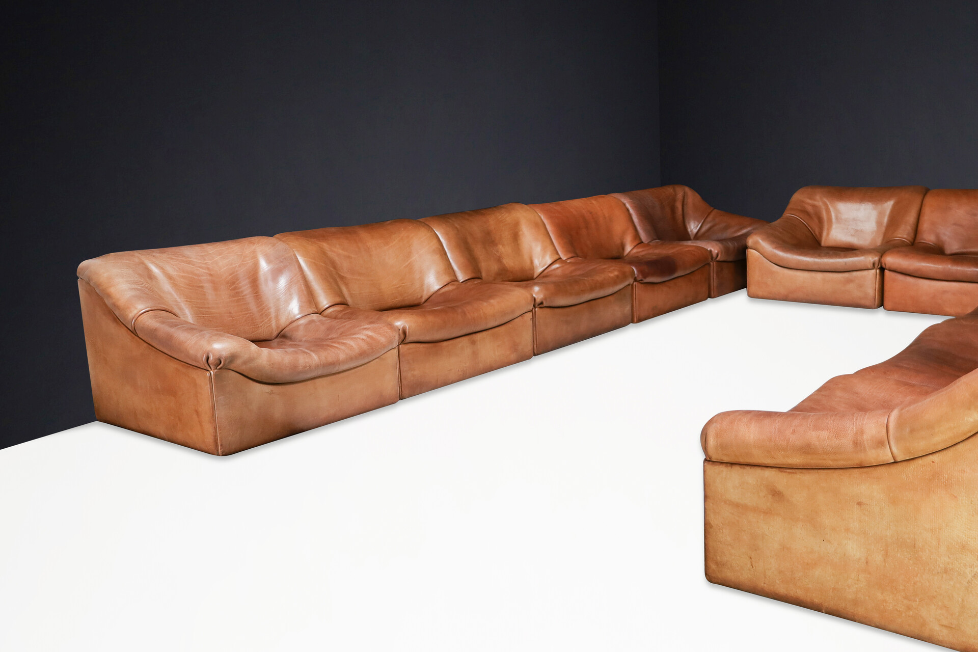 Mid century modern De Sede DS46 Sectional Sofa-Livingroomset in Buffalo Leather, Switzerland 1970s Late-20th century