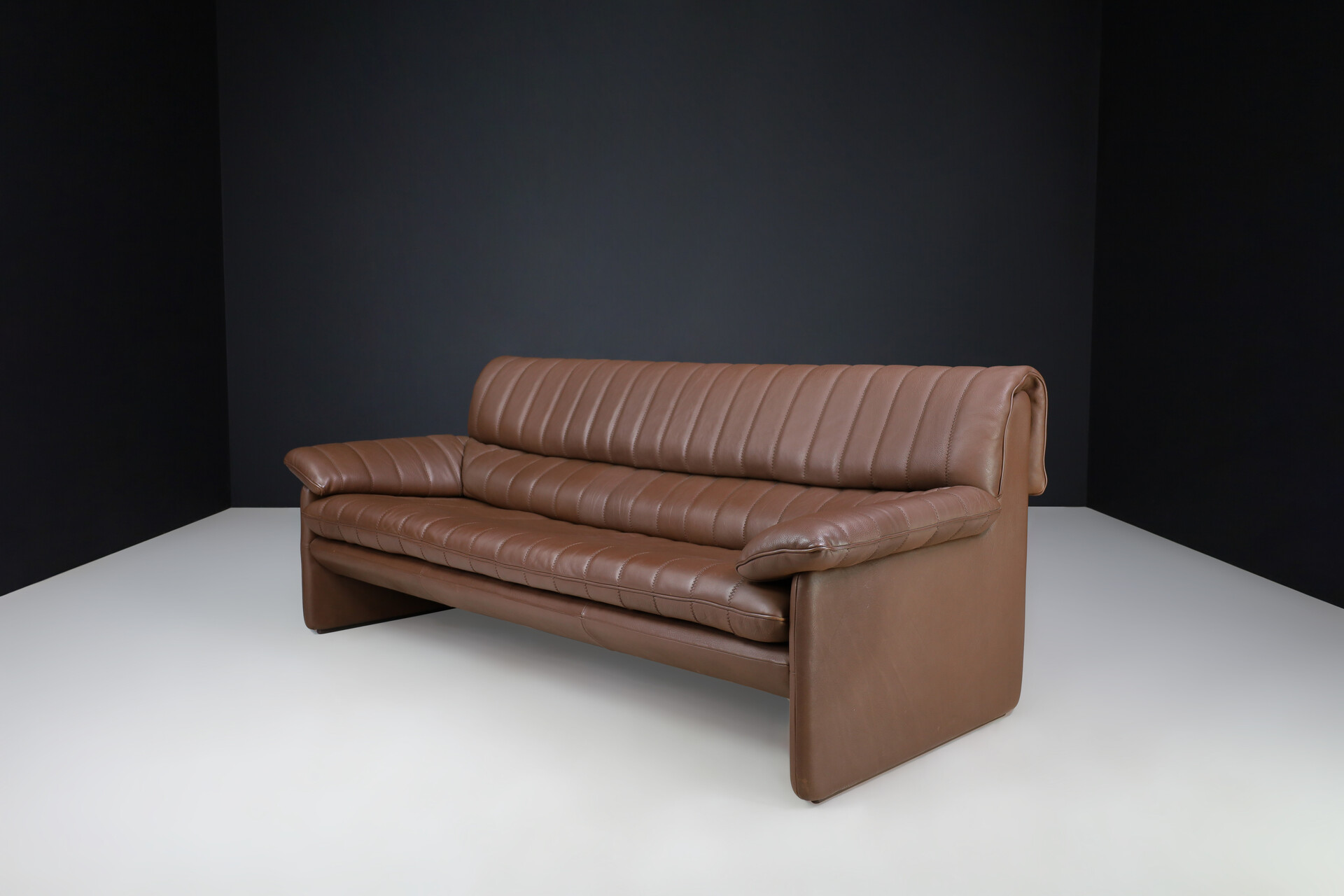 Mid century modern De Sede Ds86 Sofa In Brown Leather, 1960s Mid-20th century