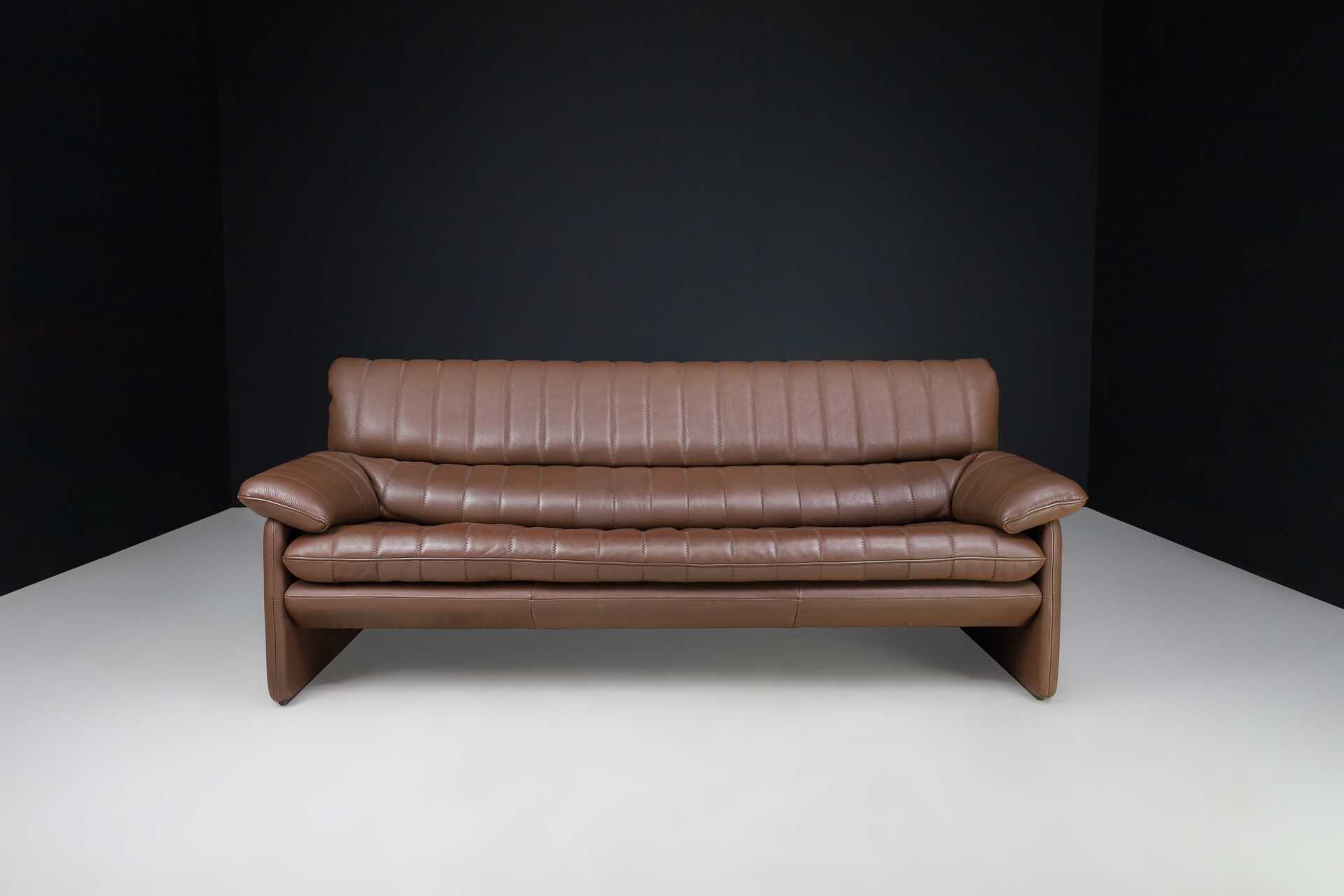 Mid century modern De Sede Ds86 Sofa In Brown Leather, 1960s Mid-20th century