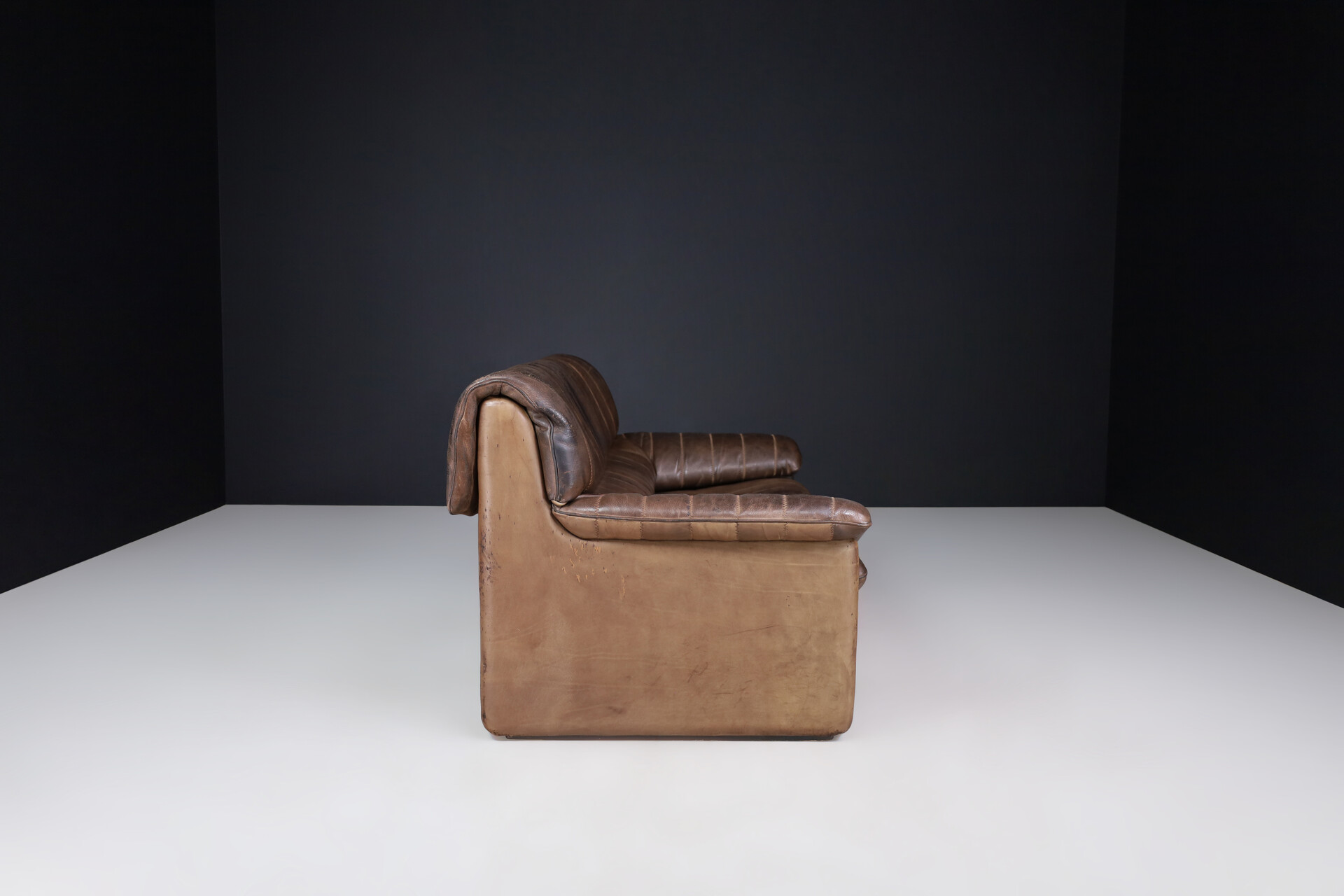 Mid century modern De Sede Ds86 Sofa in patinated Brown Leather, 1960s Mid-20th century
