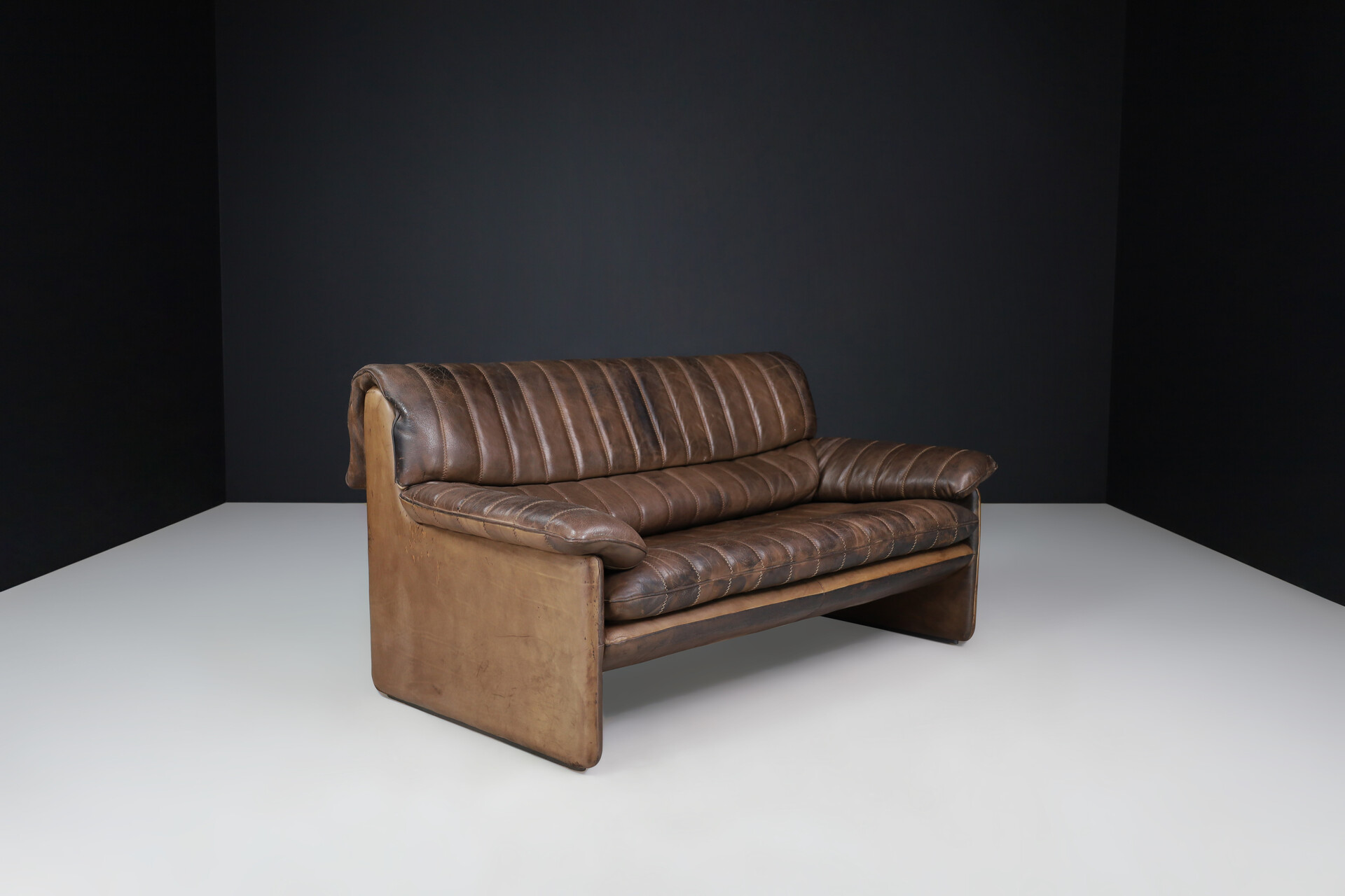 Mid century modern De Sede Ds86 Sofa in patinated Brown Leather, 1960s Mid-20th century
