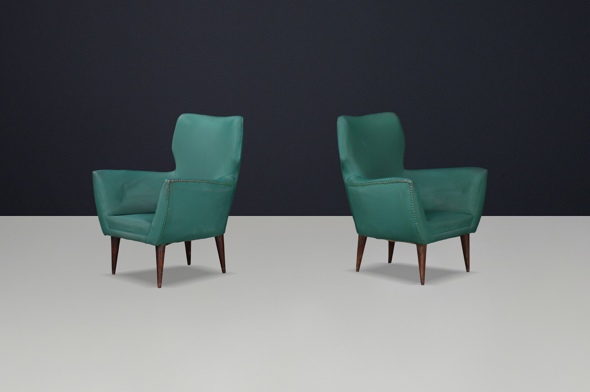 Mid century modern Easy Chair in original Upholstery, Italy 1950s Mid-20th century