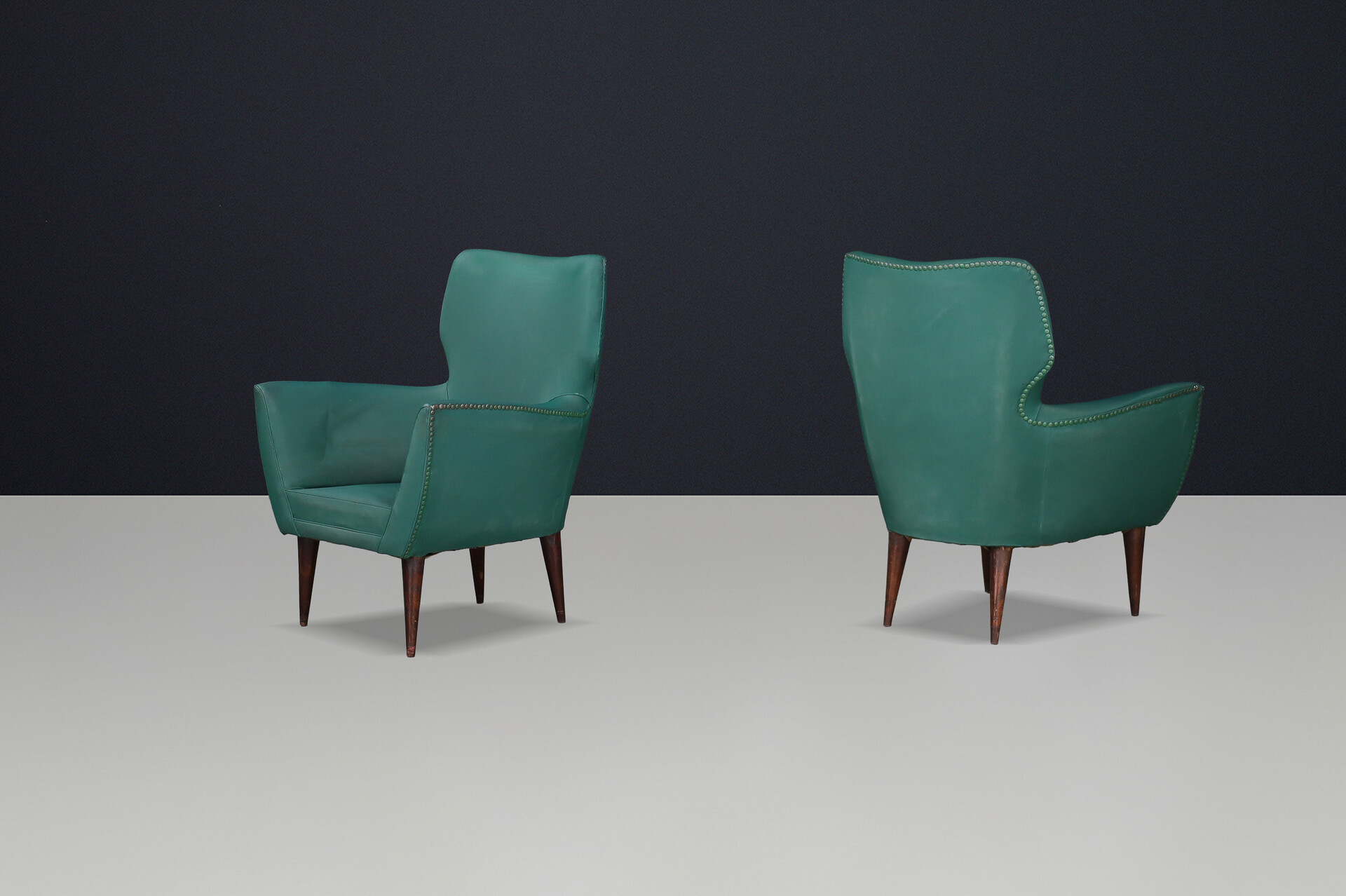 Mid century modern Easy Chair in original Upholstery, Italy 1950s Mid-20th century