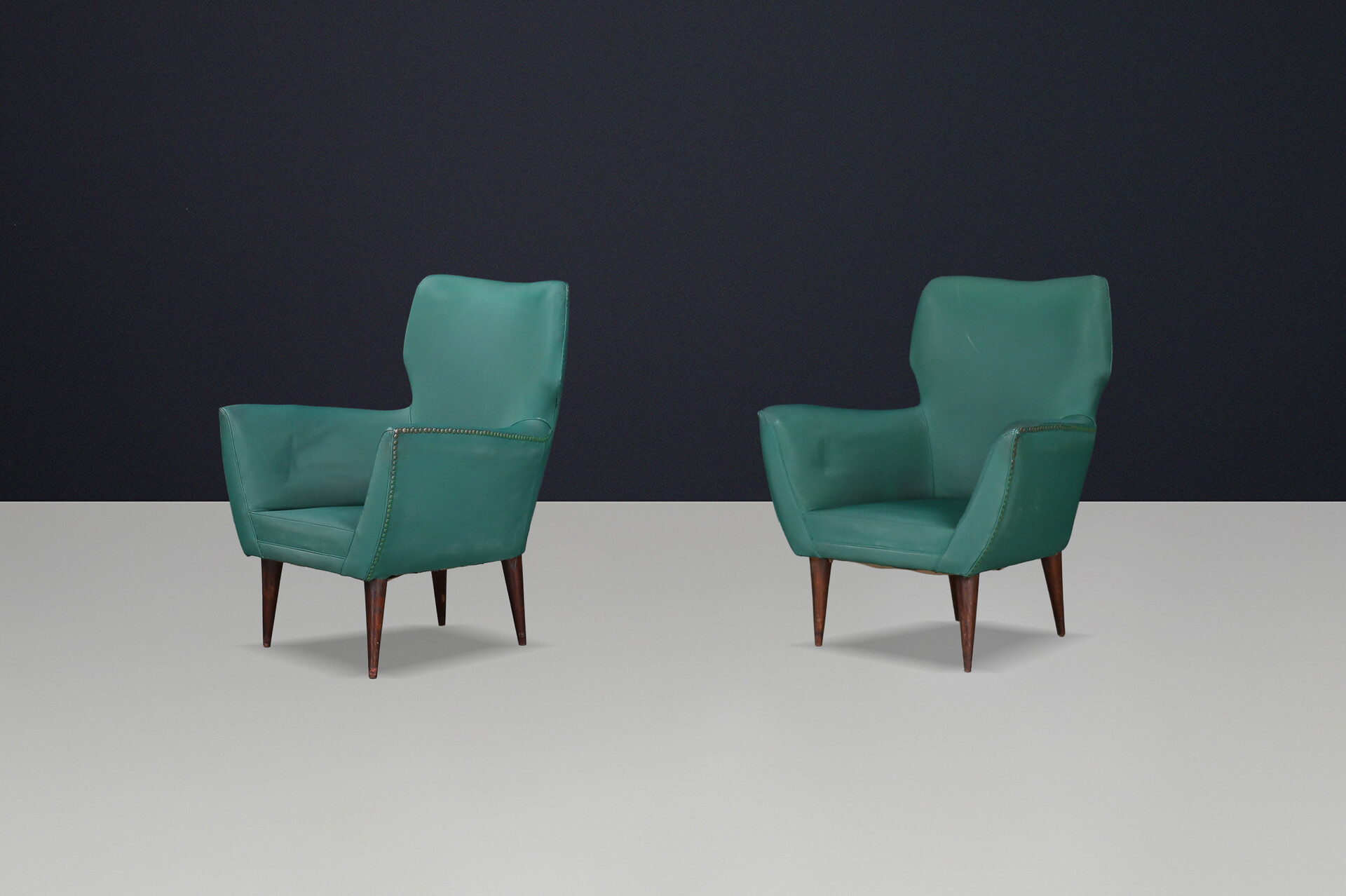 Mid century modern Easy Chair in original Upholstery, Italy 1950s Mid-20th century