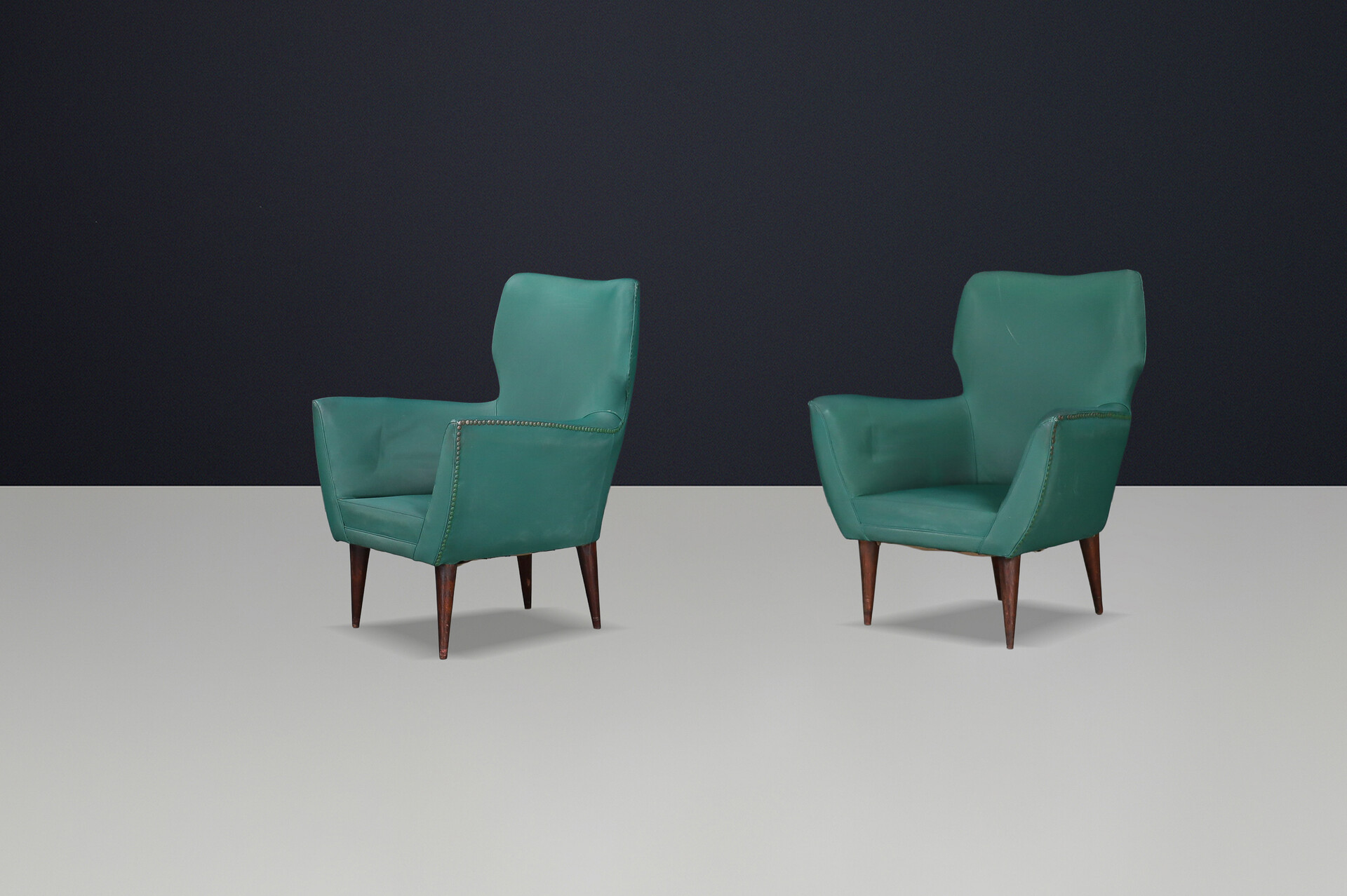 Mid century modern Easy Chair in original Upholstery, Italy 1950s Mid-20th century