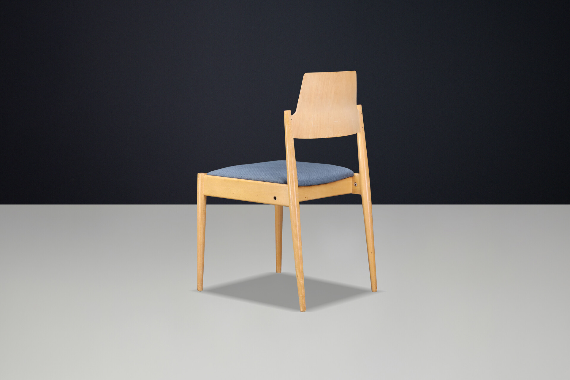 Mid century modern Egon Eiermann SE 119 Dining Chair with Original Blue Upholstery 100+ Available Mid-20th century
