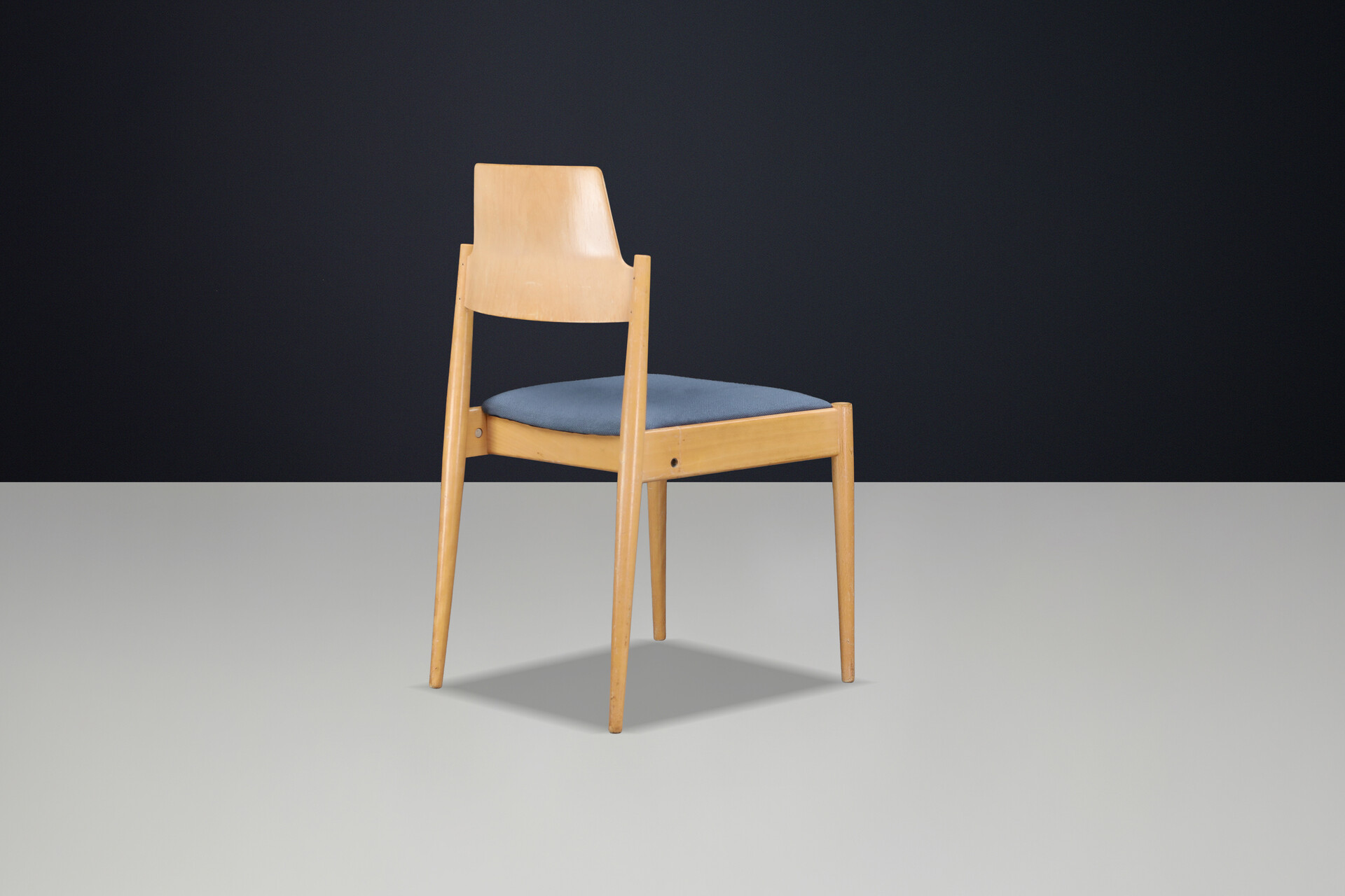 Mid century modern Egon Eiermann SE 119 Dining Chair with Original Blue Upholstery 100+ Available Mid-20th century