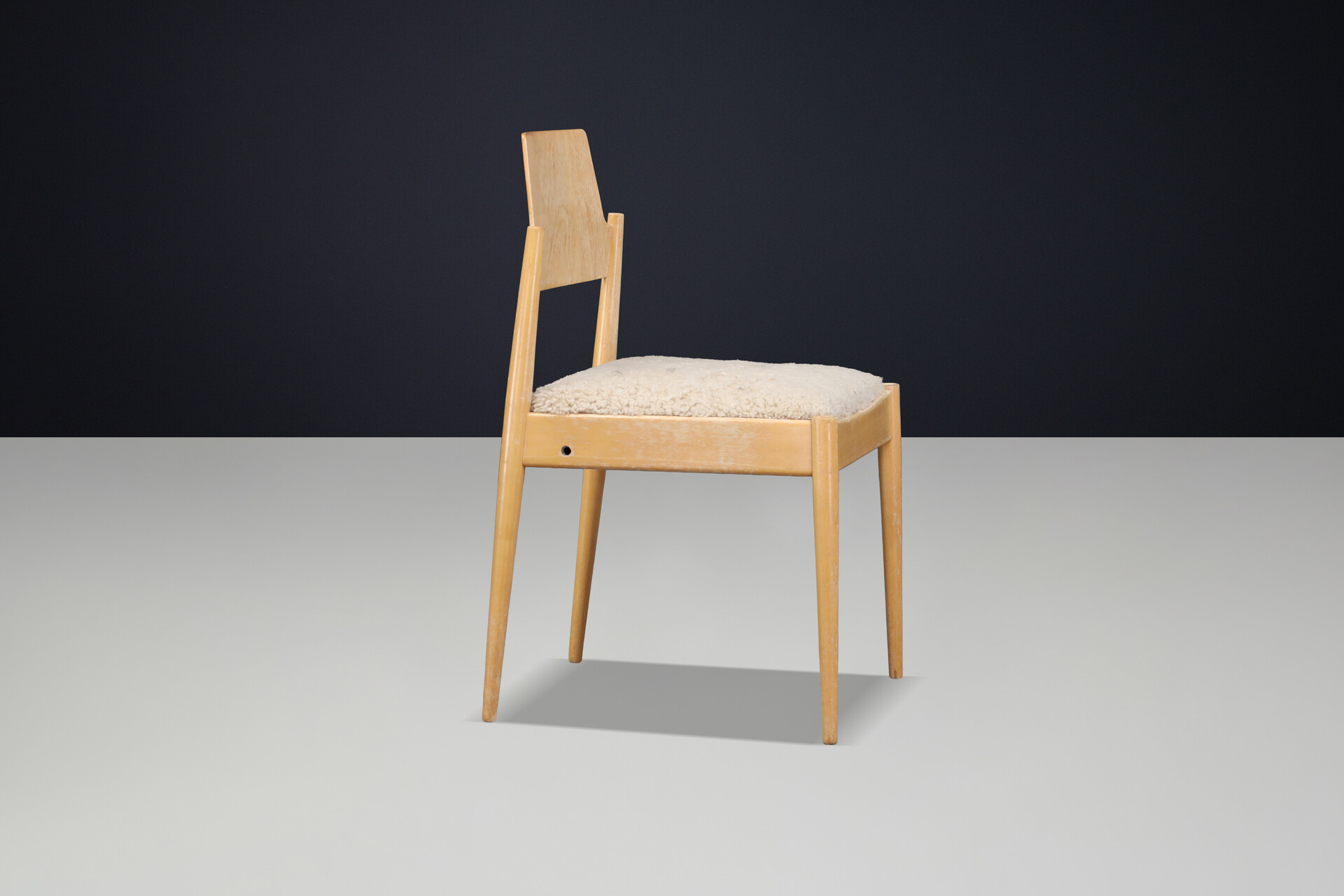 Mid century modern Egon Eiermann SE 119 Dining Chairs, Ecru Sheepskin Germany 1950s Mid-20th century