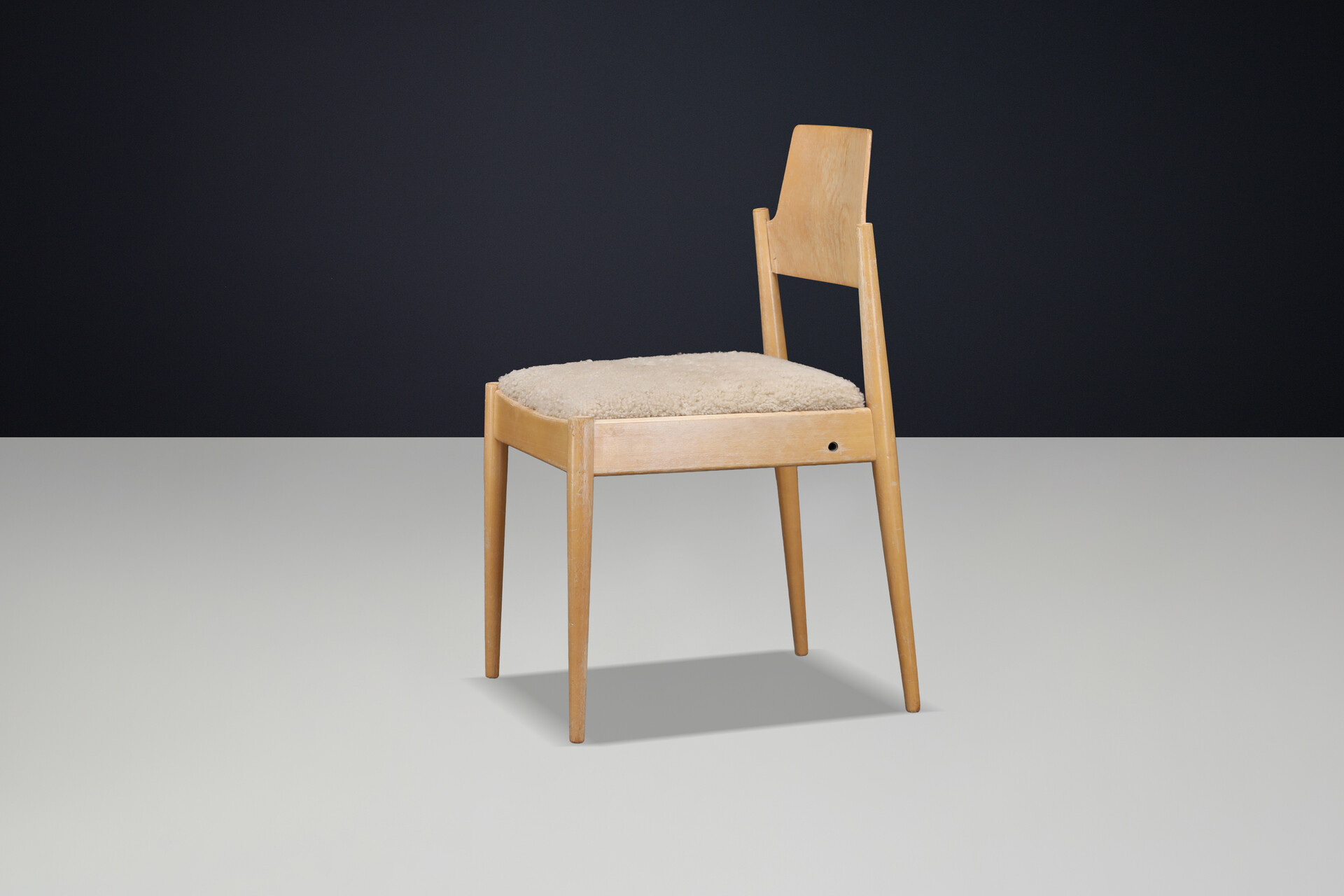 Mid century modern Egon Eiermann SE 119 Dining Chairs, Ecru Sheepskin Germany 1950s Mid-20th century